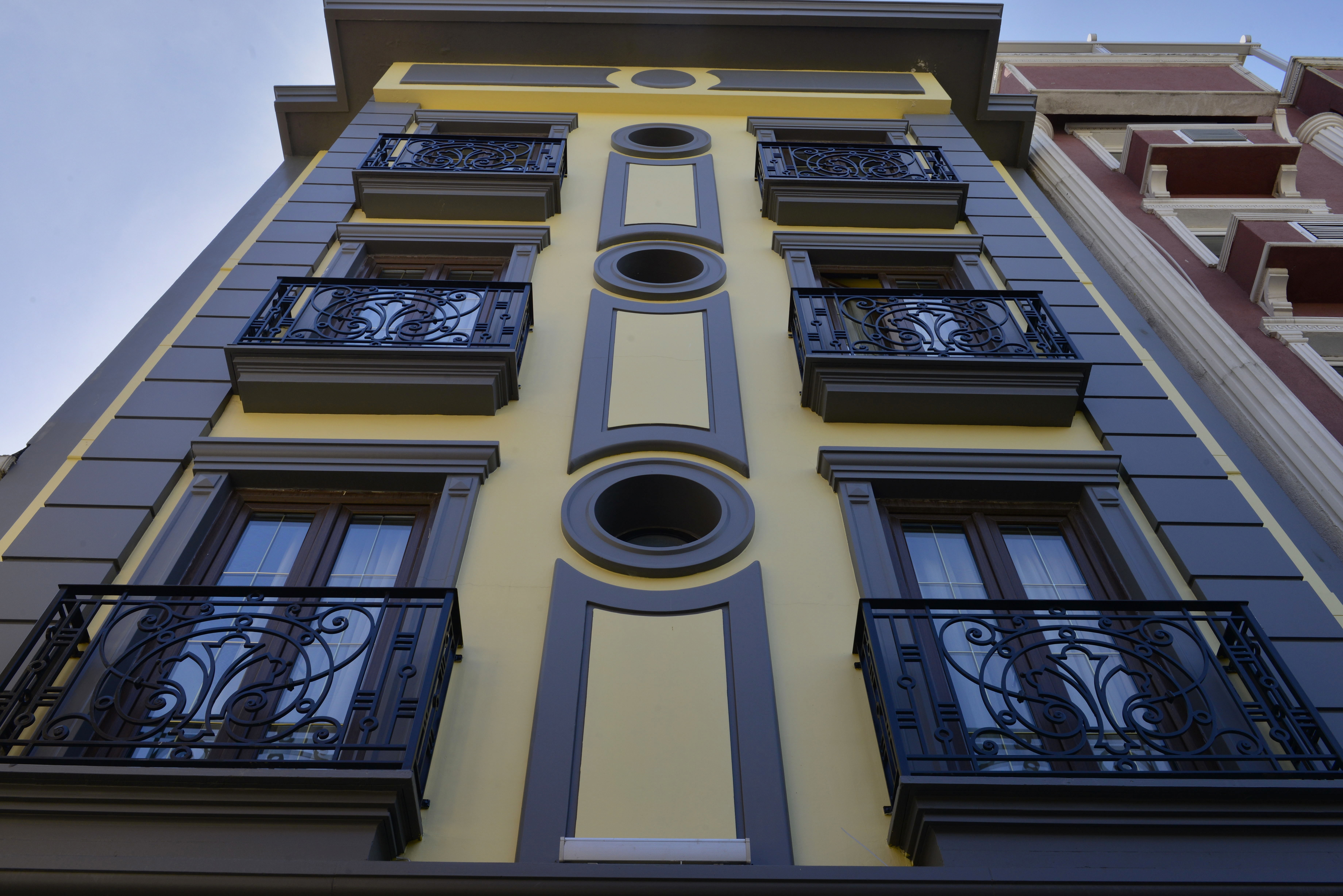 Stay in style at Agora Life