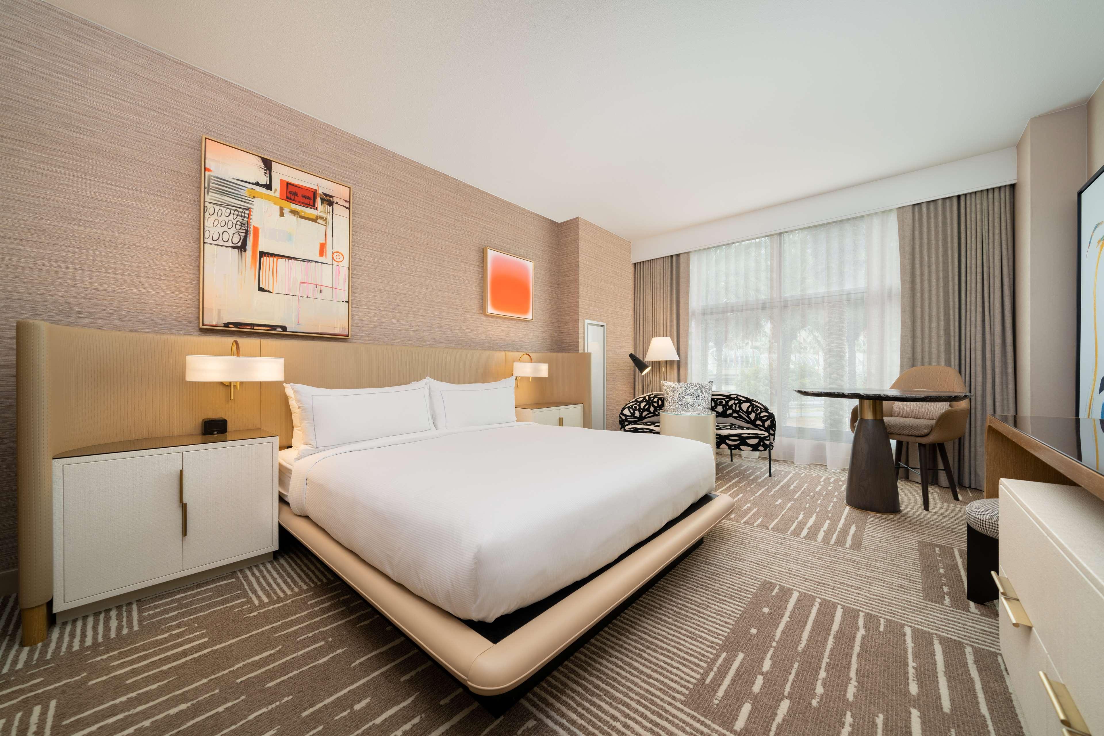 Stay in style at Hilton San Diego Gaslamp Quarter