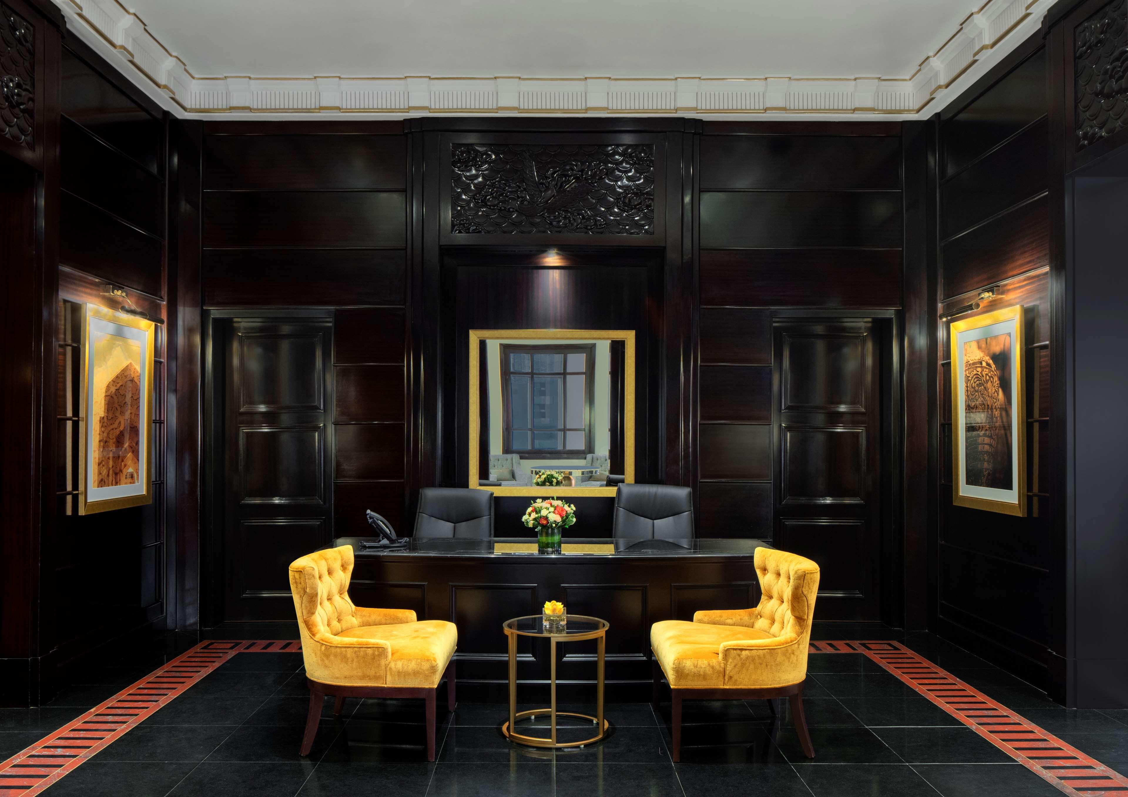 Stay in style at Radisson Blu Hotel Dubai Deira Creek