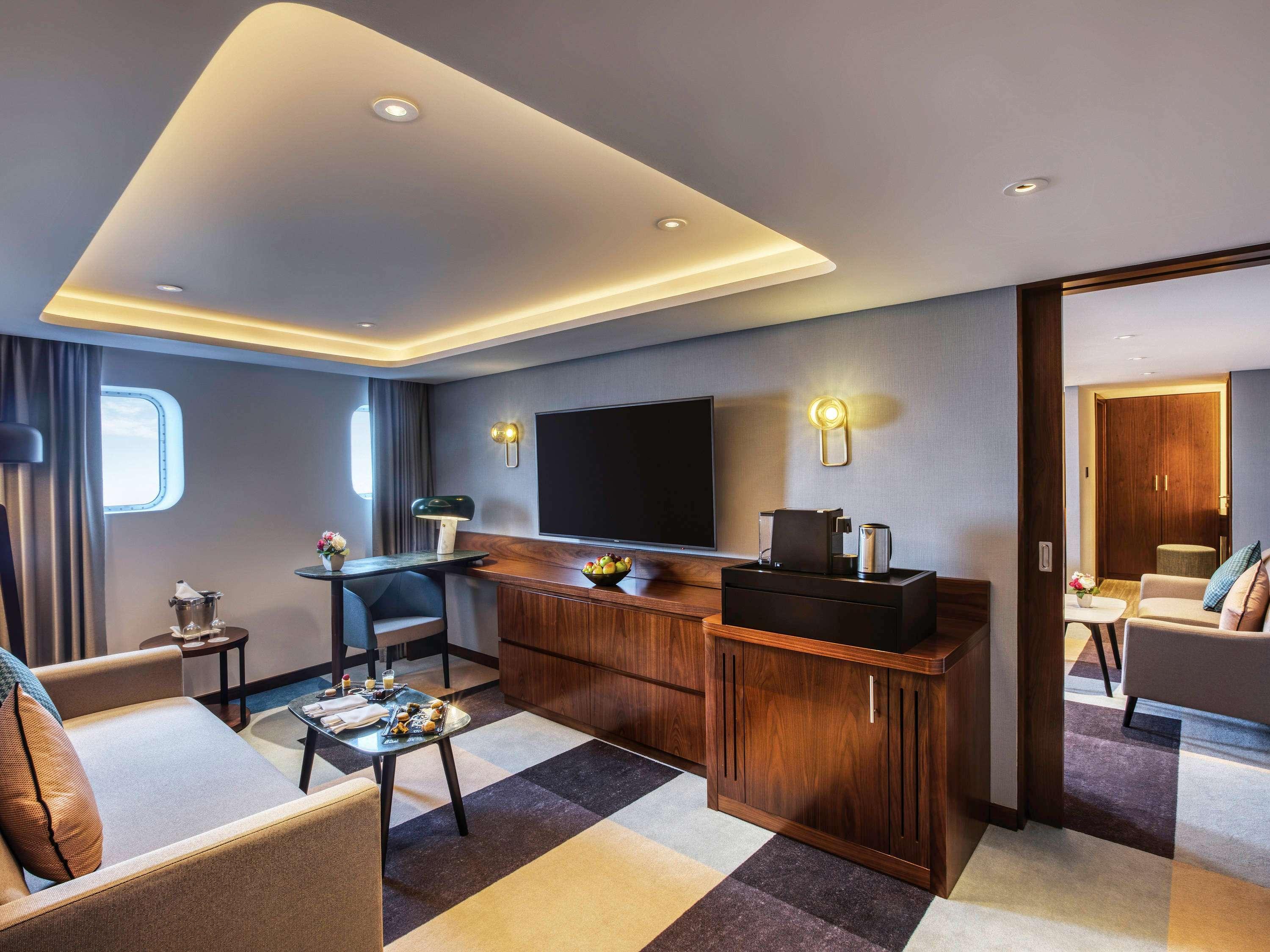 Stay in style at Queen Elizabeth 2