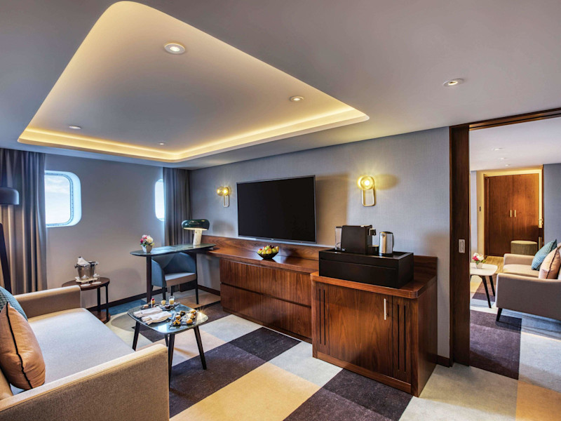 Stay in style at Queen Elizabeth 2