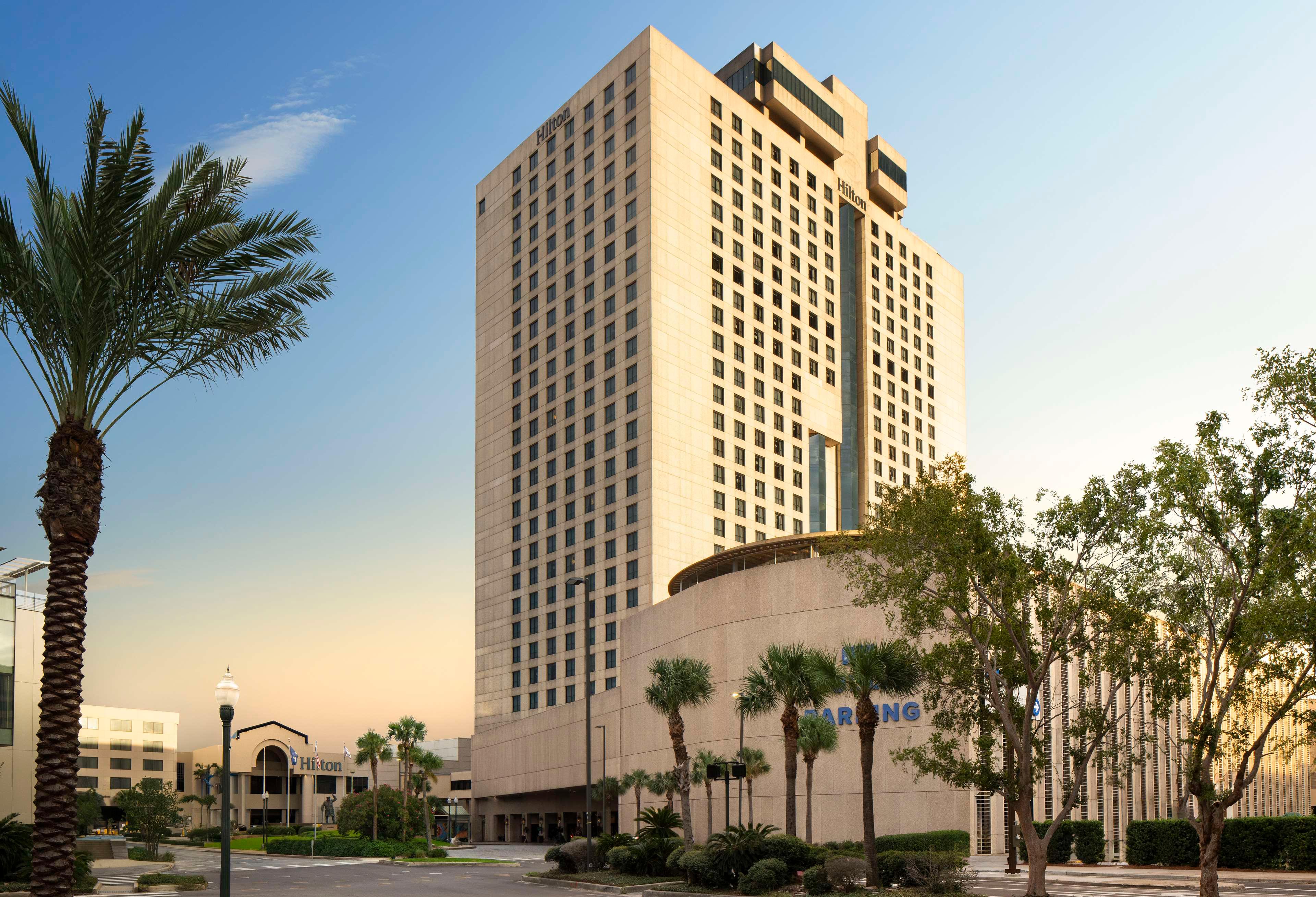 Stay in style at Hilton New Orleans Riverside