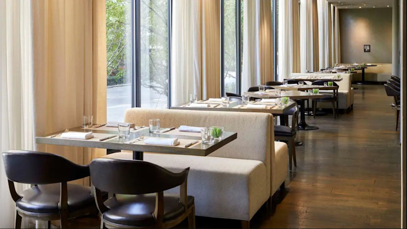 Stay in style at Ambassador Chicago