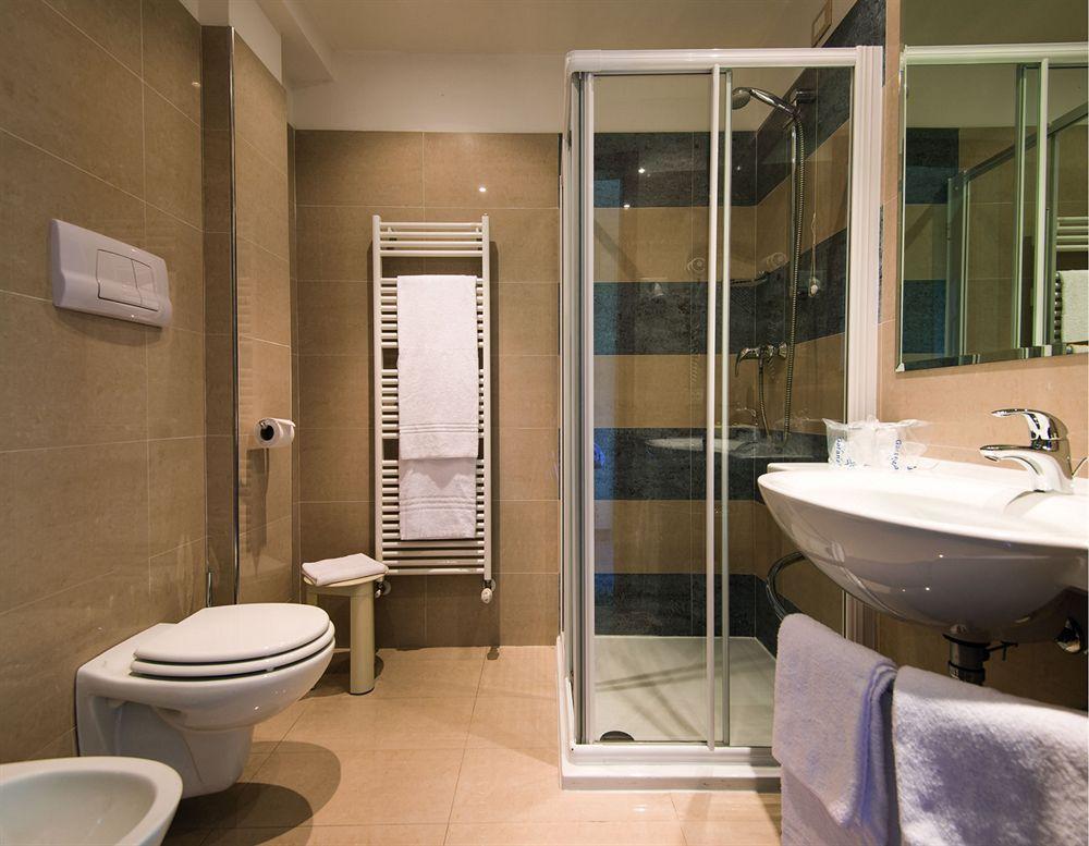 Stay in style at Hotel Du Parc Sirmione