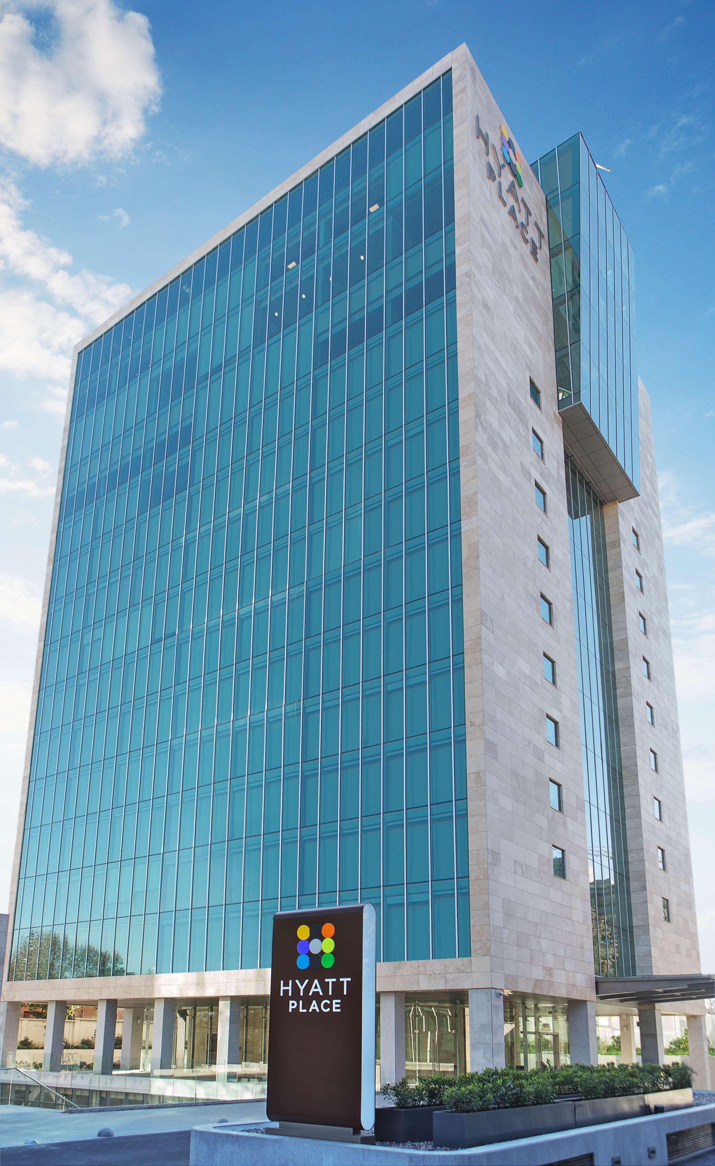 Stay in style at Hyatt Place Santiago/Vitacura