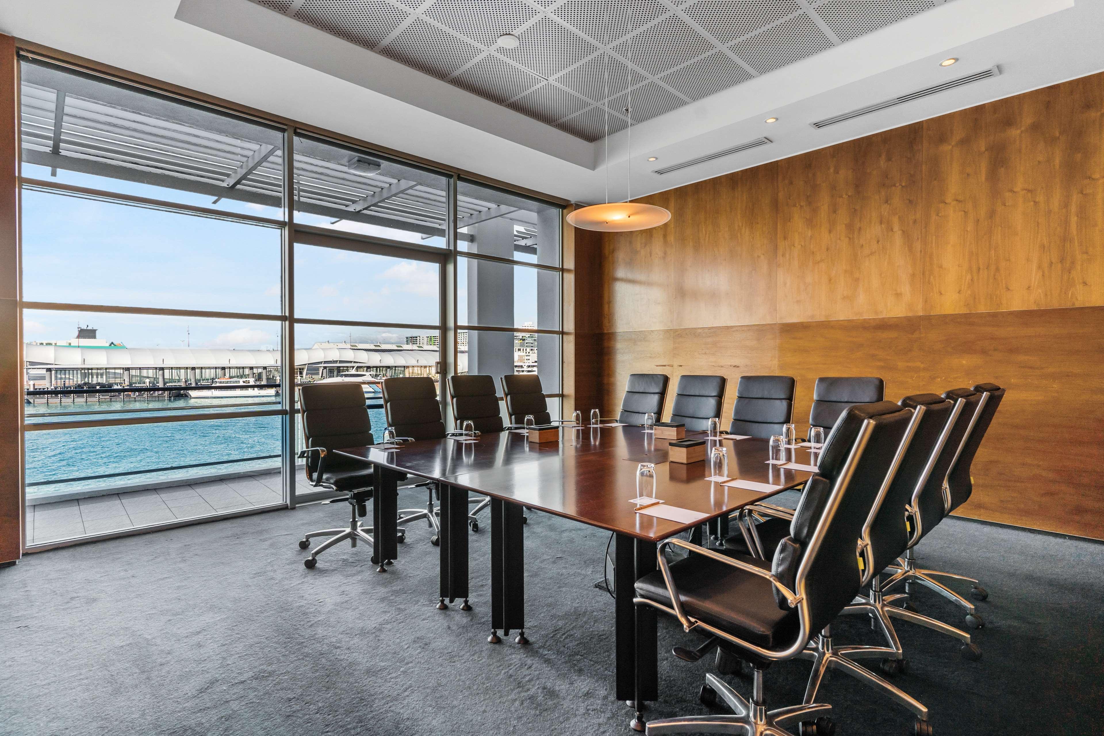 Stay in style at Hilton Auckland