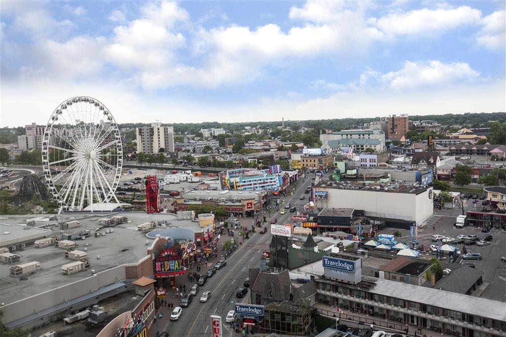 Stay in style at Sheraton Fallsview Hotel