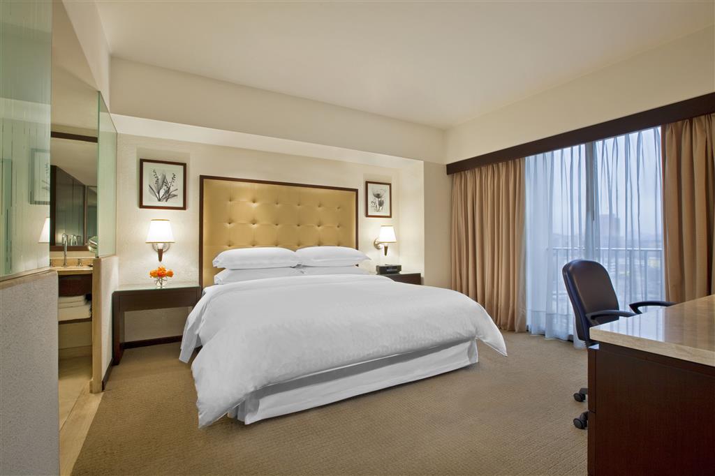 Stay in style at Sheraton Lima Hotel & Convention Center