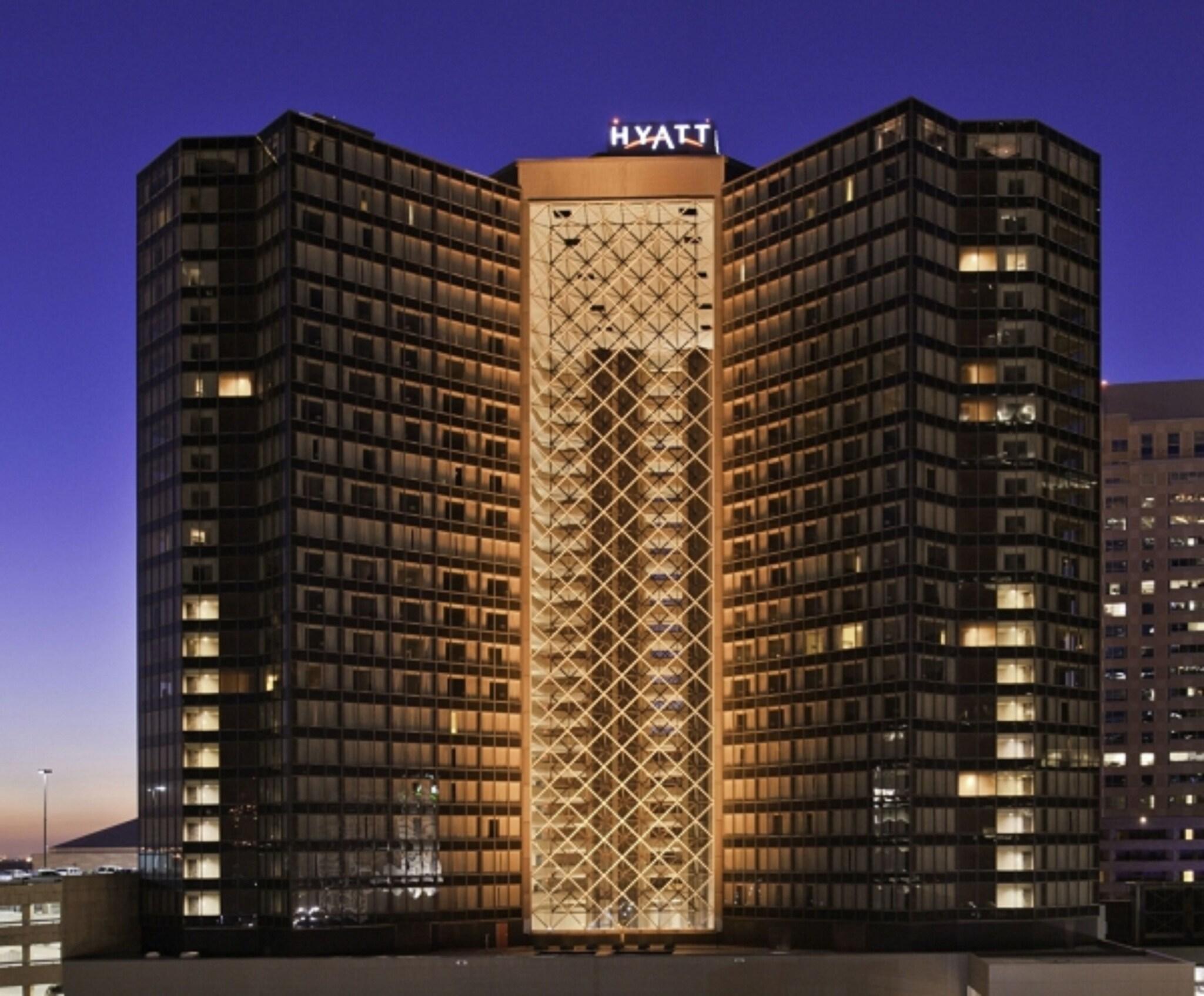Stay in style at Hyatt Regency New Orleans