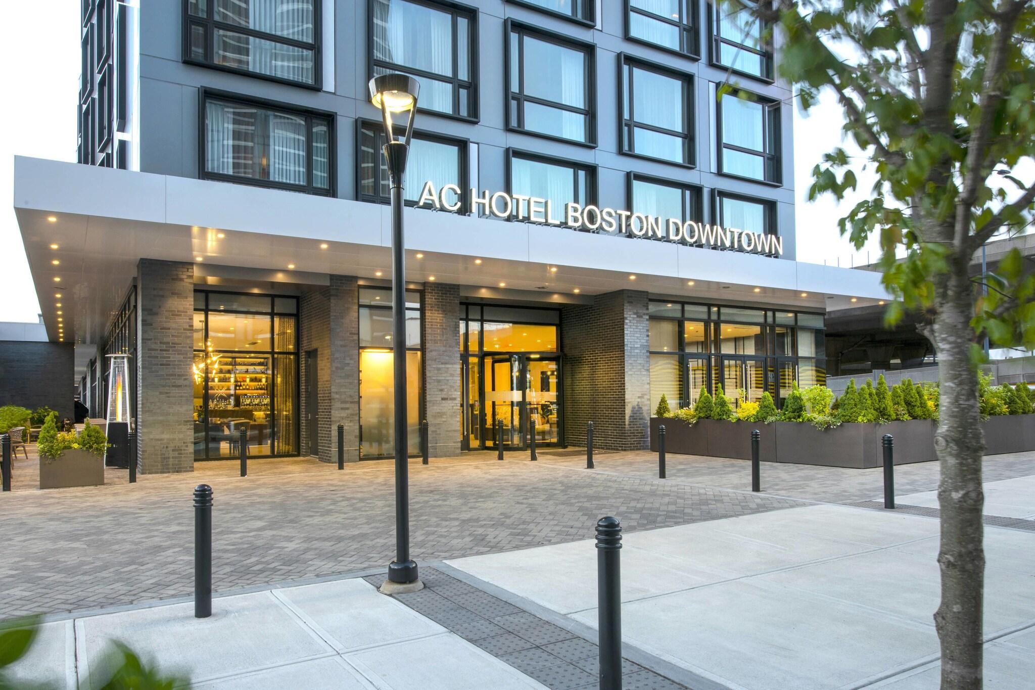Stay in style at AC Hotel by Marriott Boston Downtown