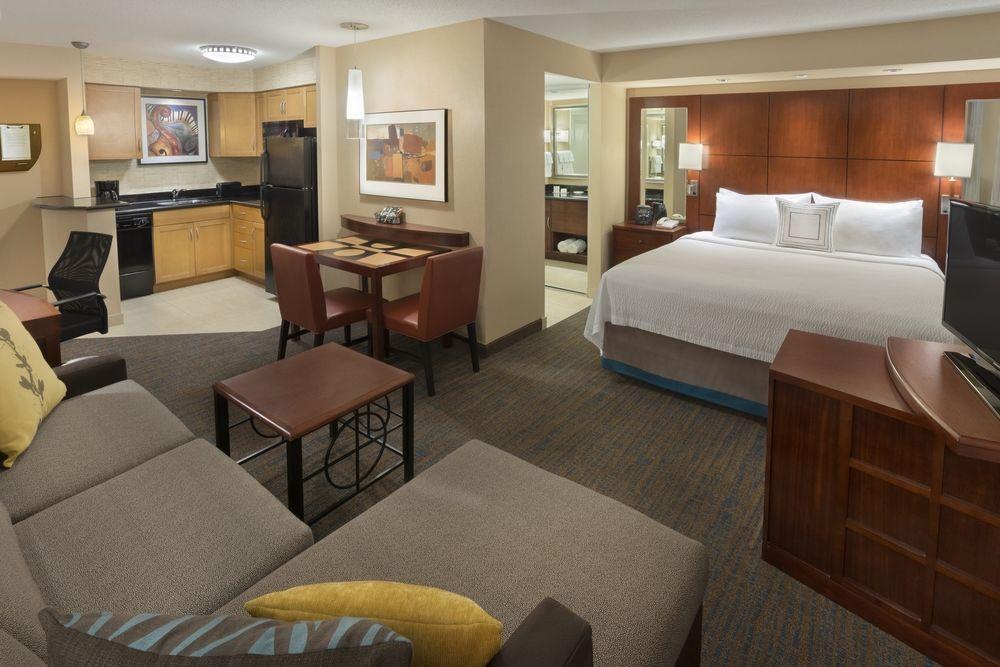 Stay in style at Residence Inn Toronto Downtown/Entertainment District