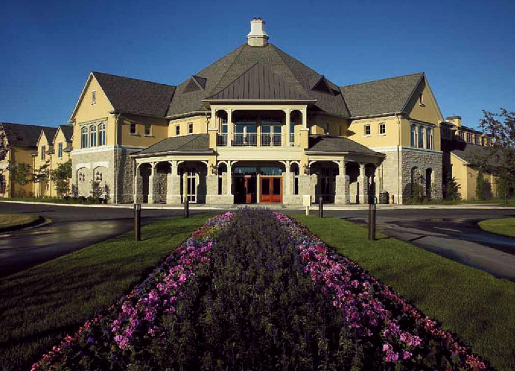 Stay in style at Sheraton Fallsview Hotel