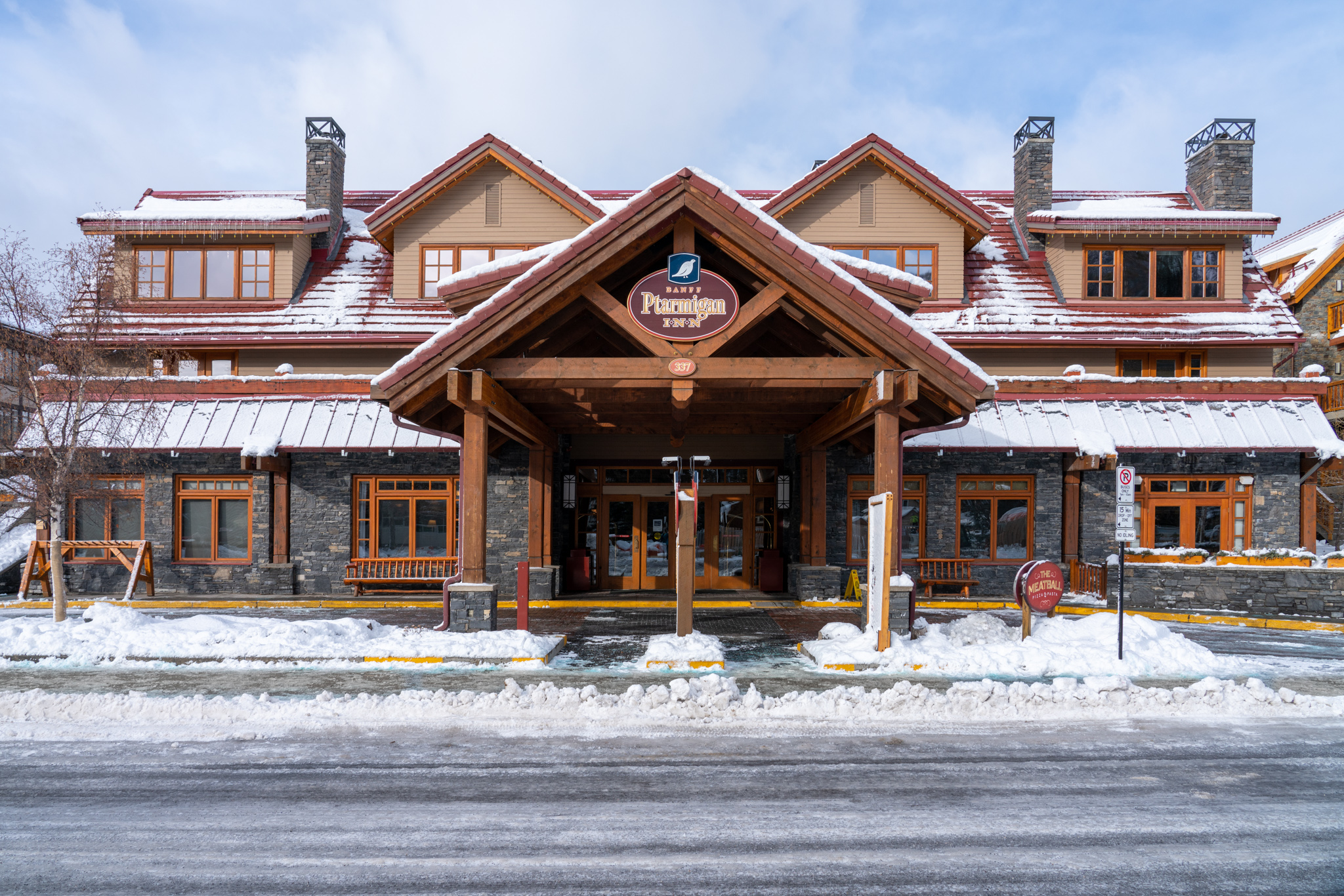 Stay in style at Banff Ptarmigan Inn