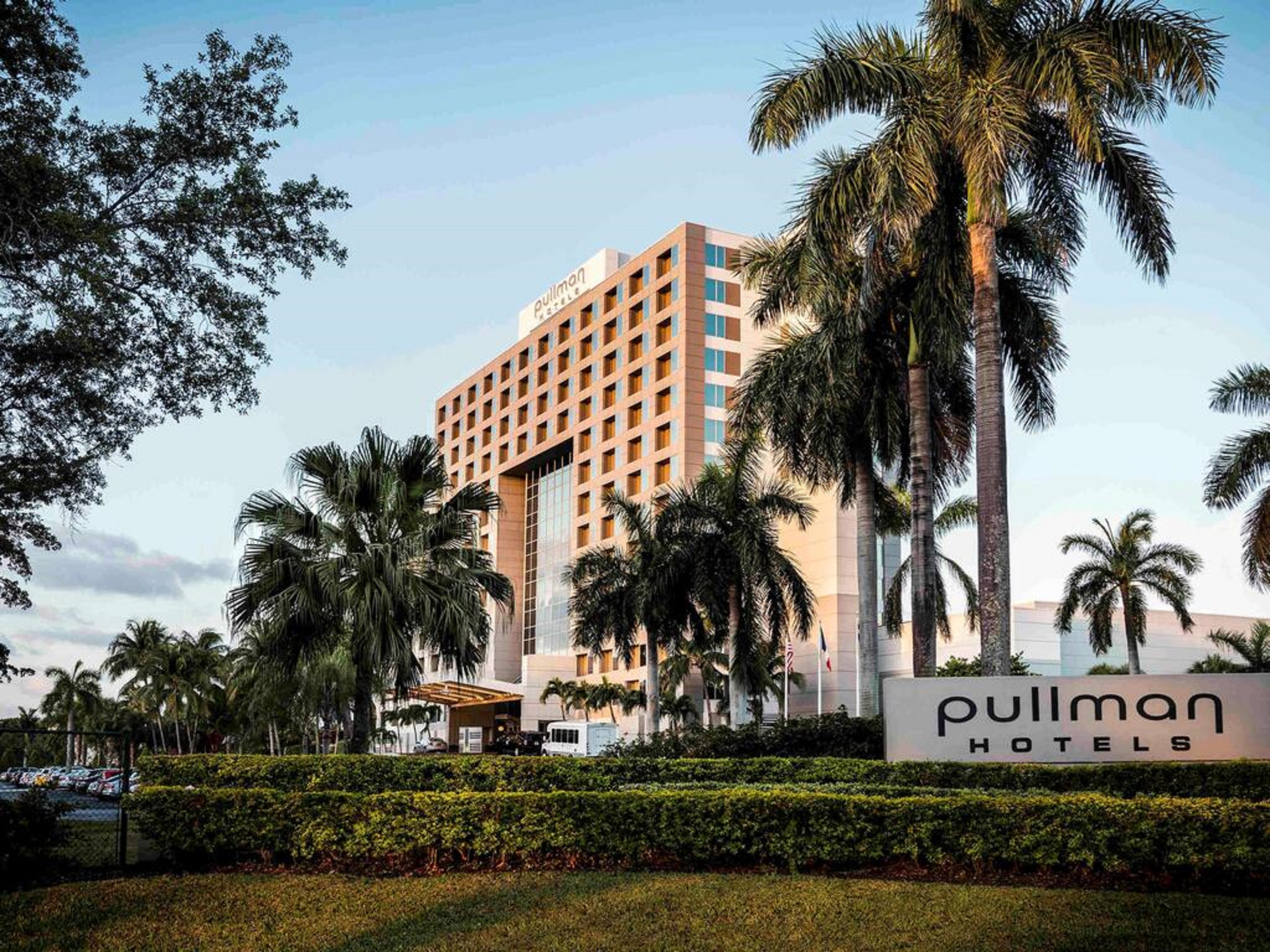 Stay in style at Pullman Miami Airport