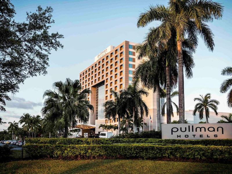 Stay in style at Pullman Miami Airport