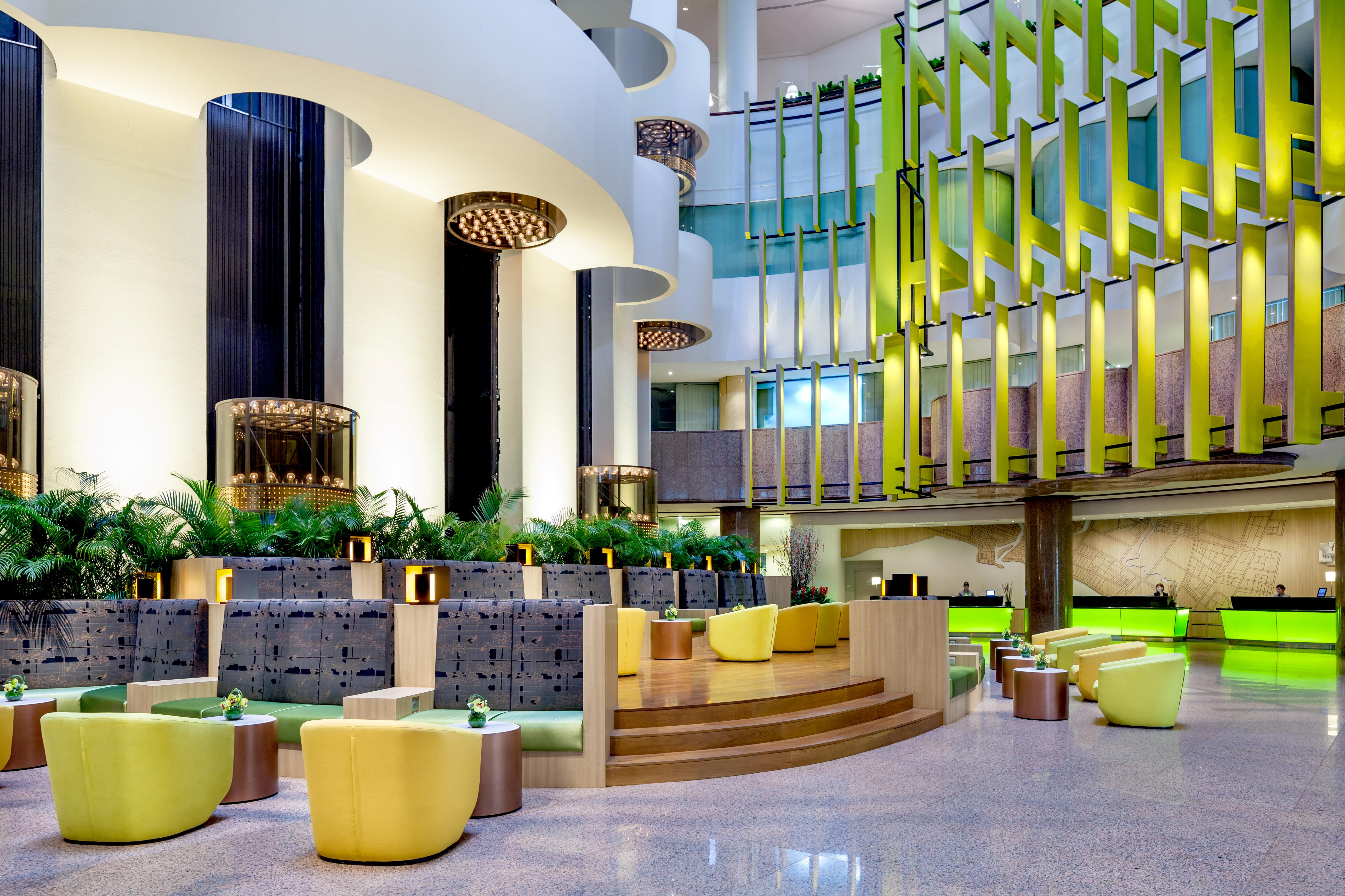 Stay in style at Holiday Inn Atrium