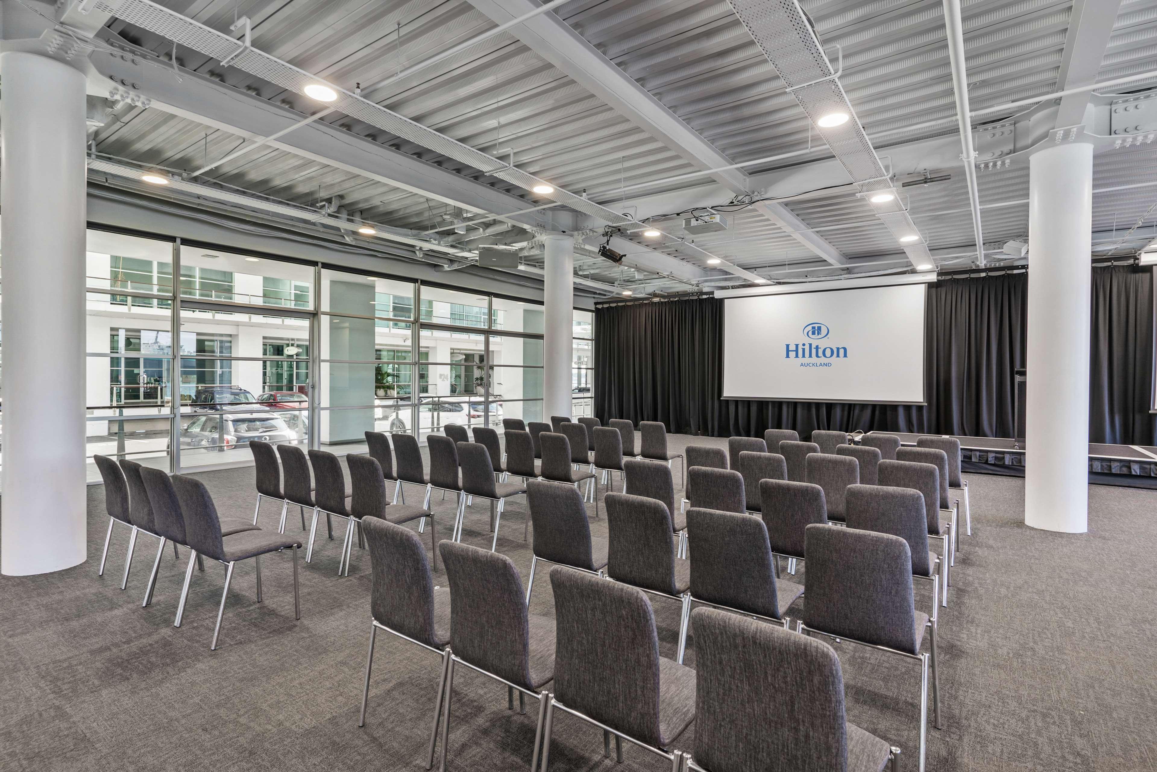 Stay in style at Hilton Auckland