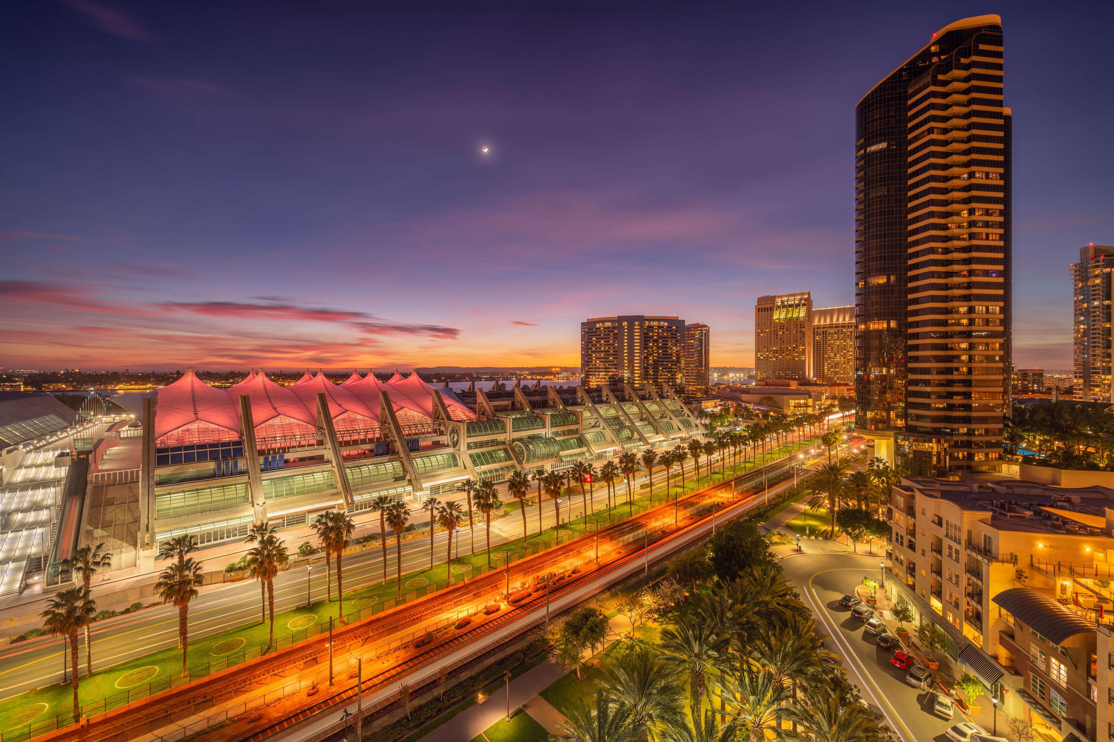 Stay in style at Hilton San Diego Gaslamp Quarter