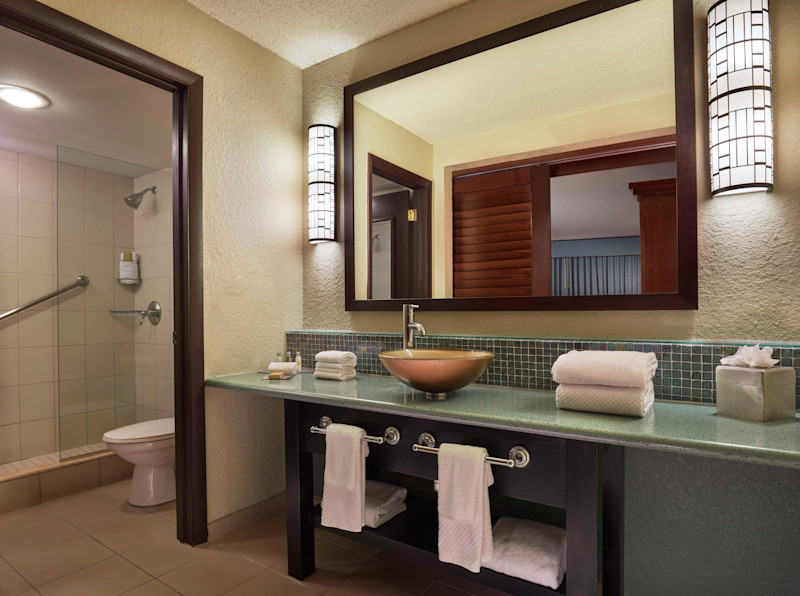 Stay in style at DoubleTree by Hilton Hotel Orlando at SeaWorld