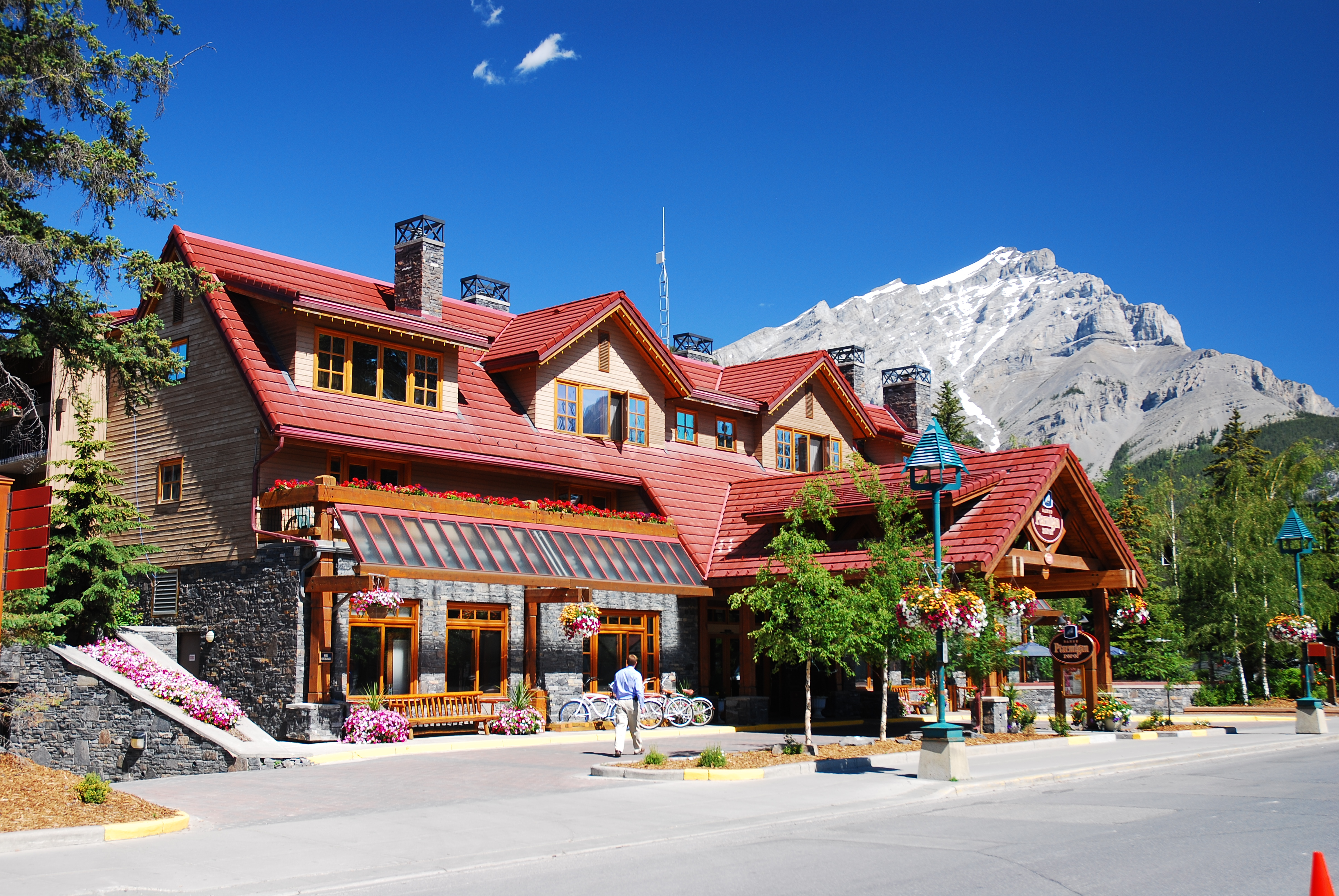 Stay in style at Banff Ptarmigan Inn