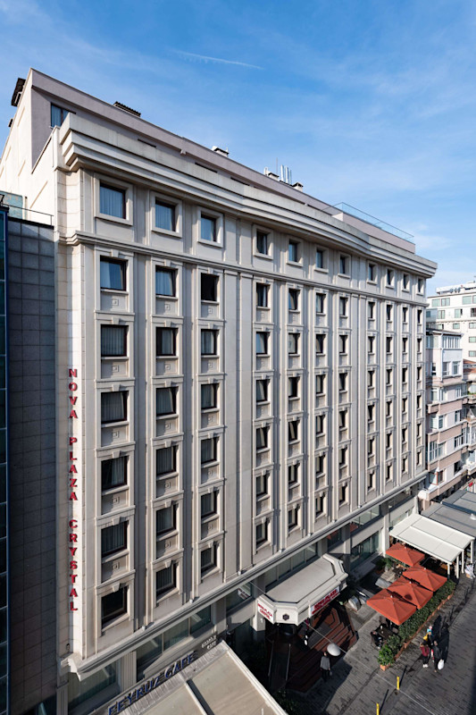 Stay in style at Nova Plaza Crystal Hotel