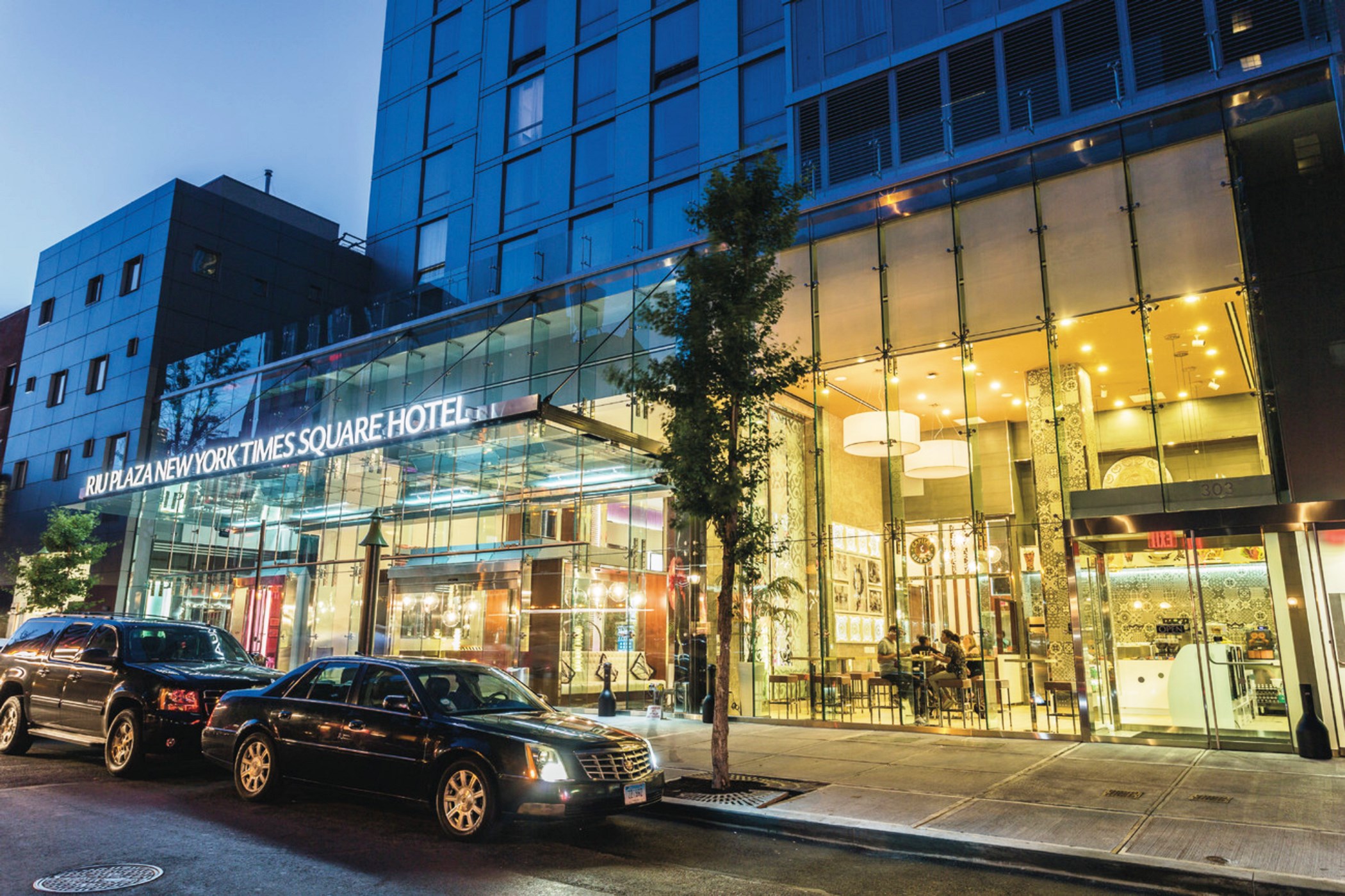 Stay in style at Hotel Riu Plaza New York Times Square