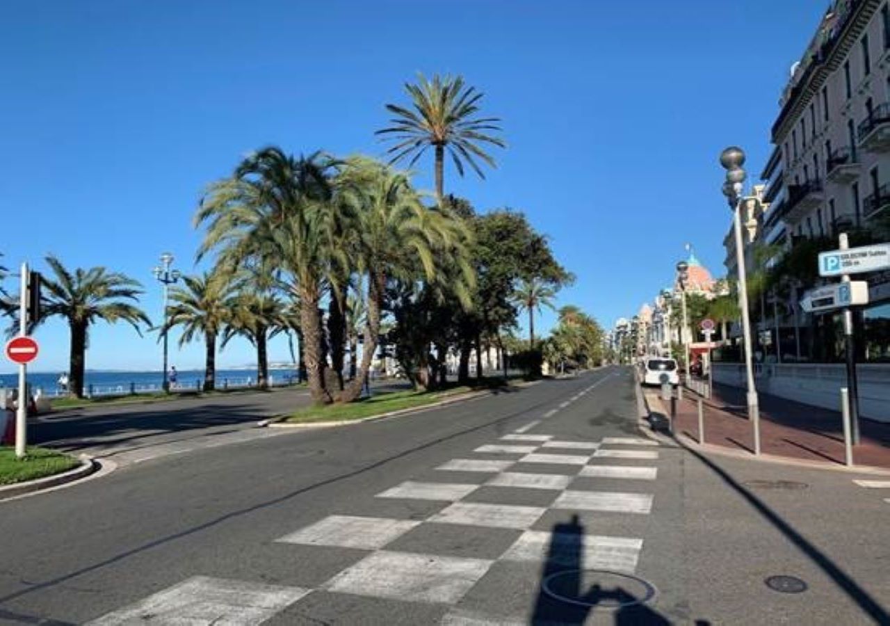 Stay in style at Hôtel Goldstar Resort & Suites