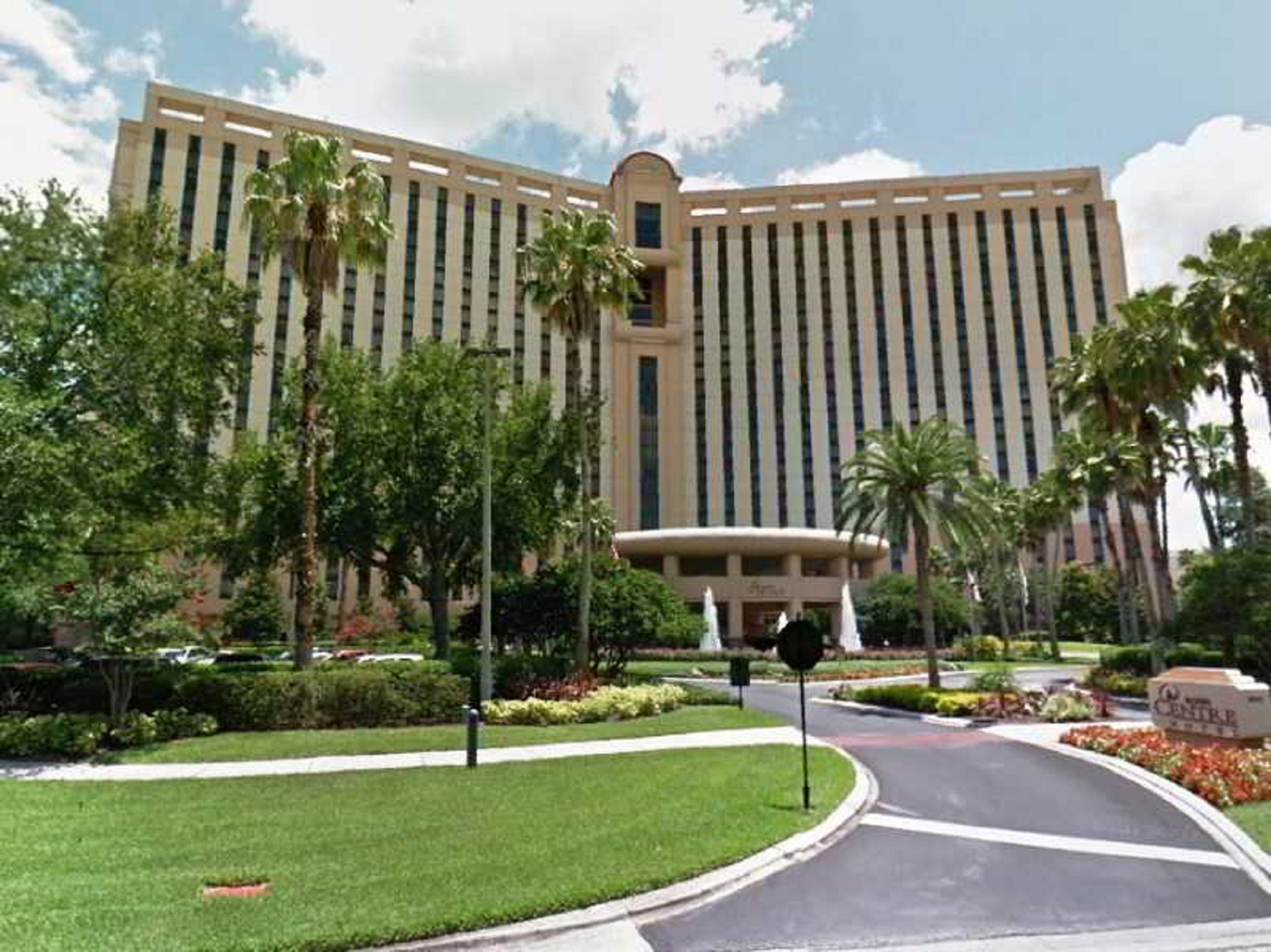 Stay in style at Rosen Centre Hotel