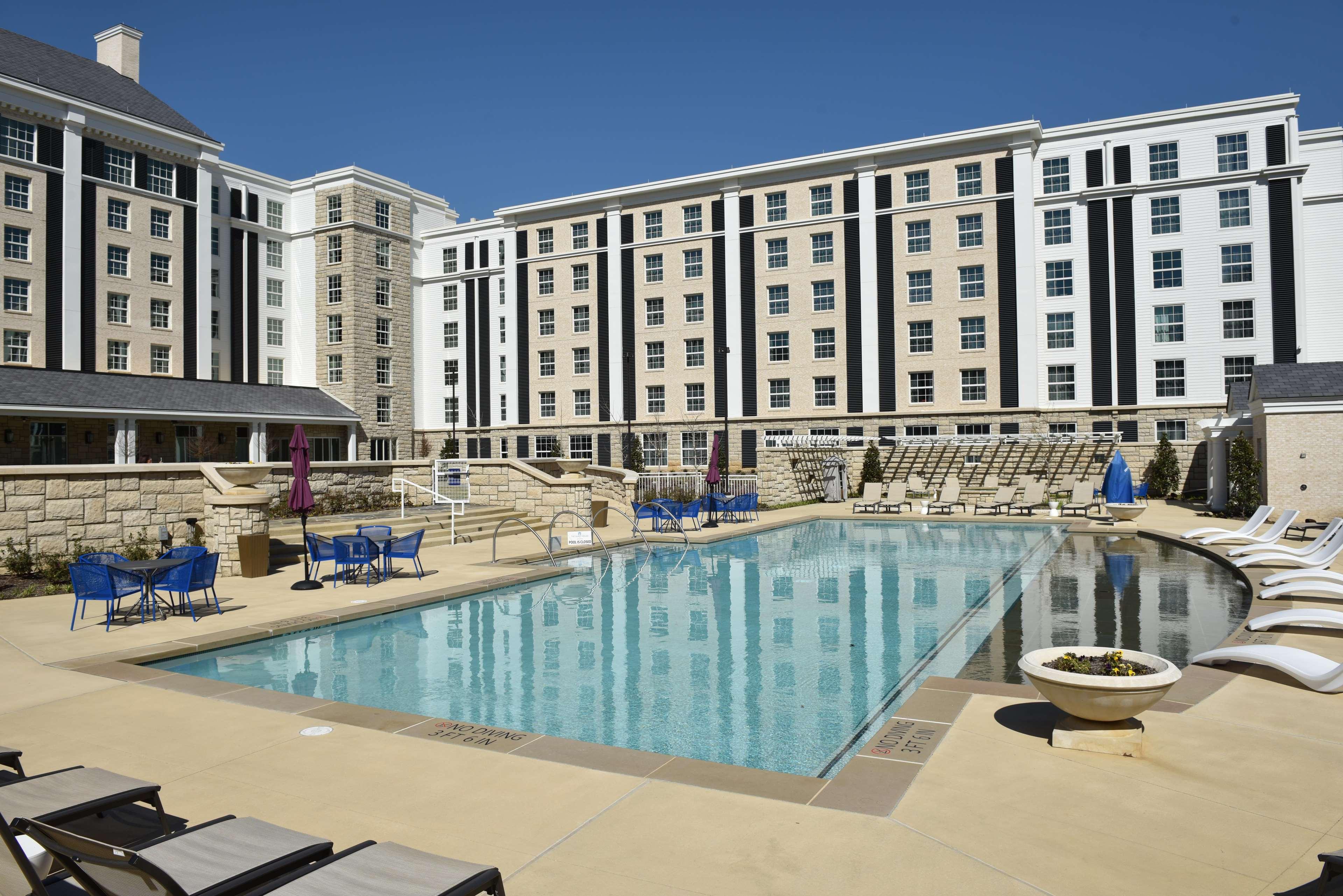 Stay in style at The Guest House at Graceland