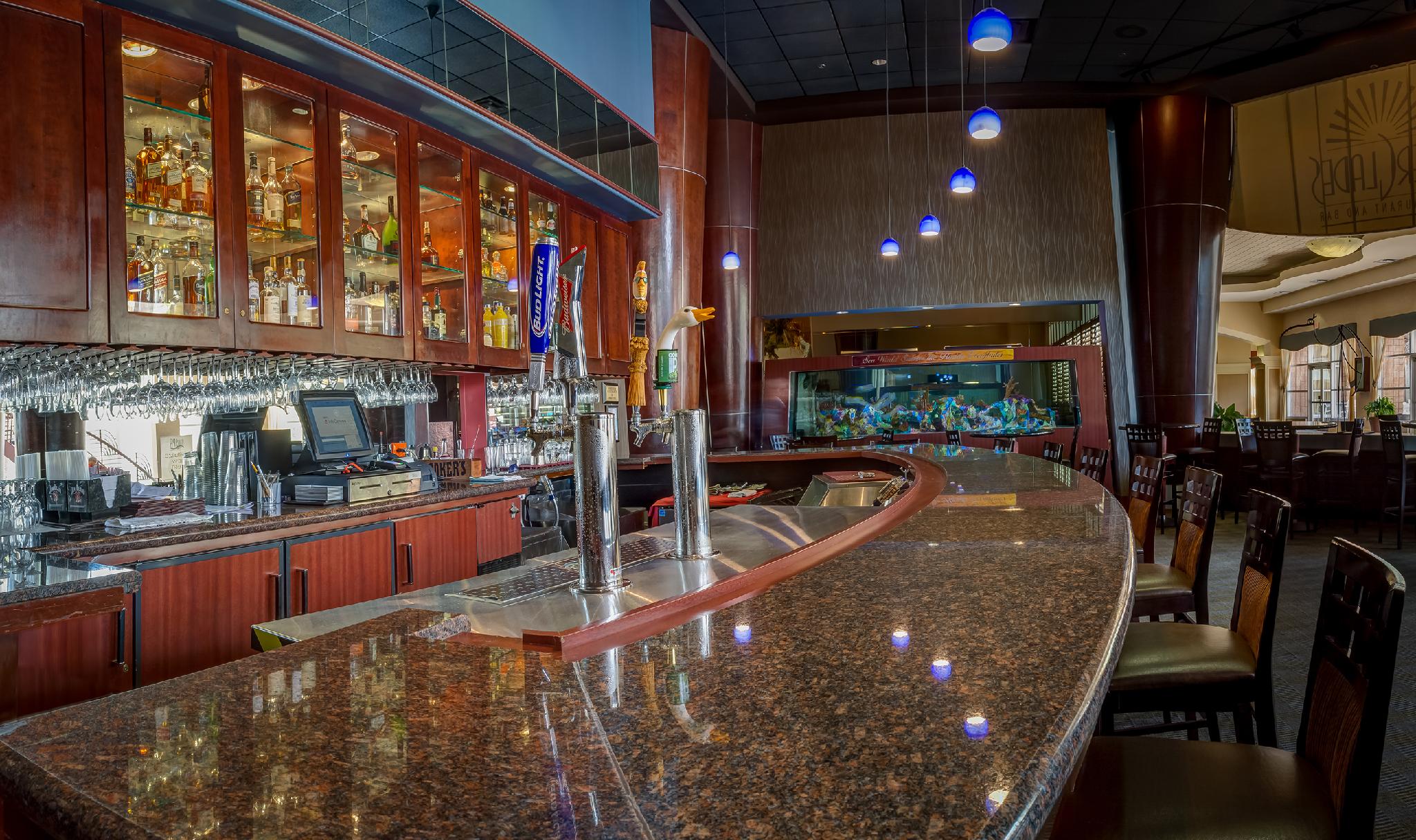 Stay in style at Rosen Centre Hotel