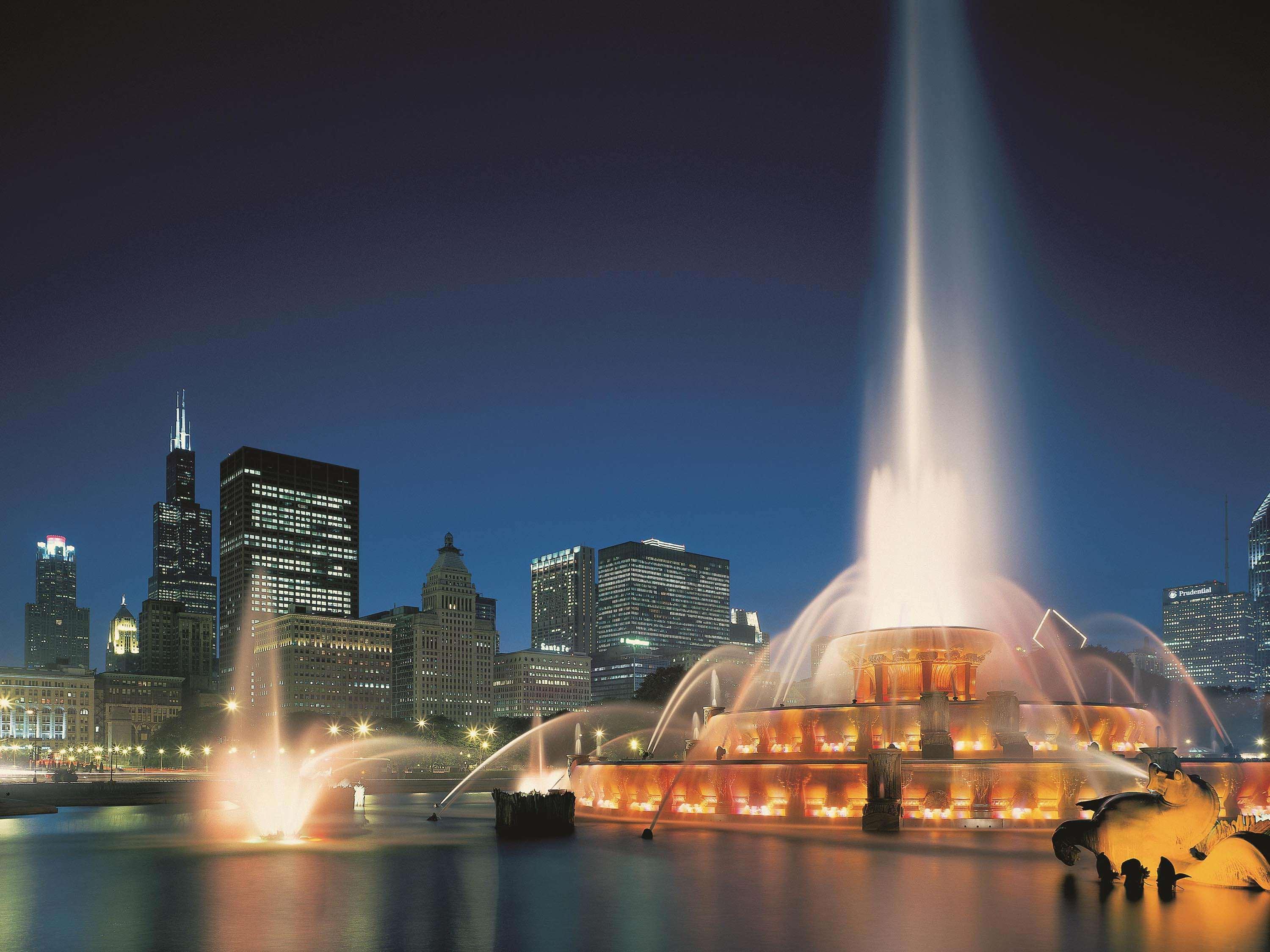 Stay in style at Fairmont Chicago - Millennium Park