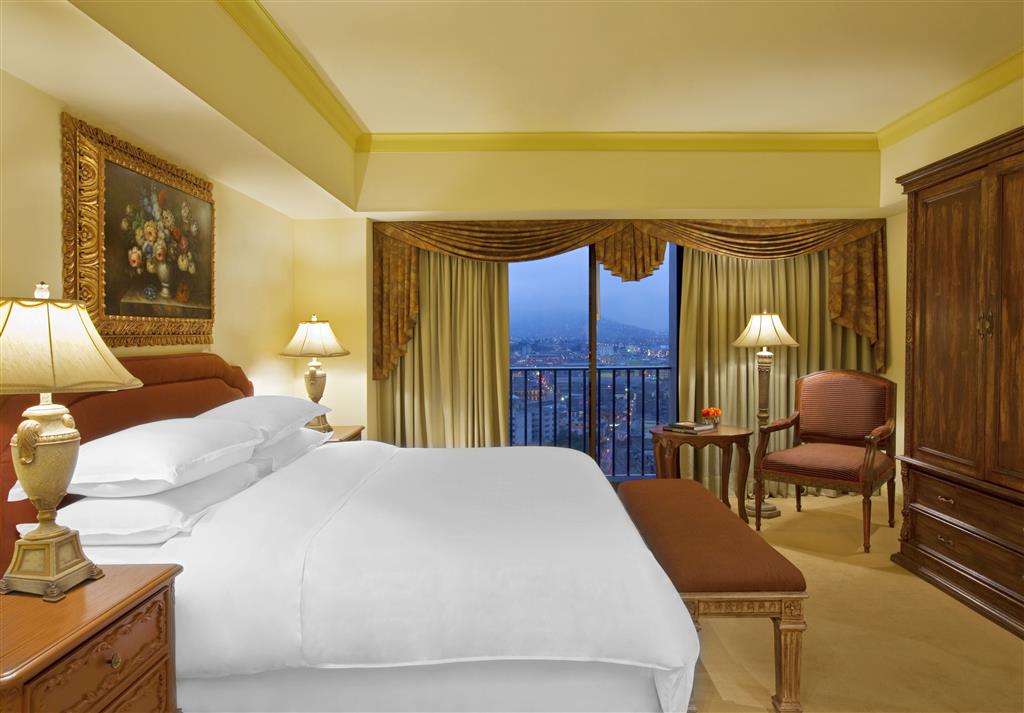 Stay in style at Sheraton Lima Hotel & Convention Center