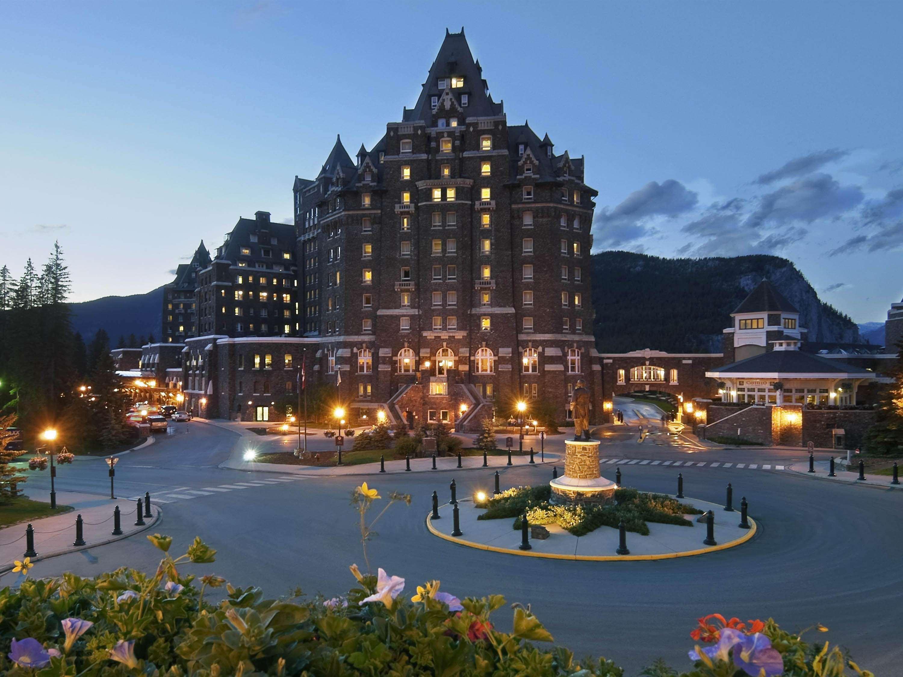 Stay in style at Fairmont Banff Springs