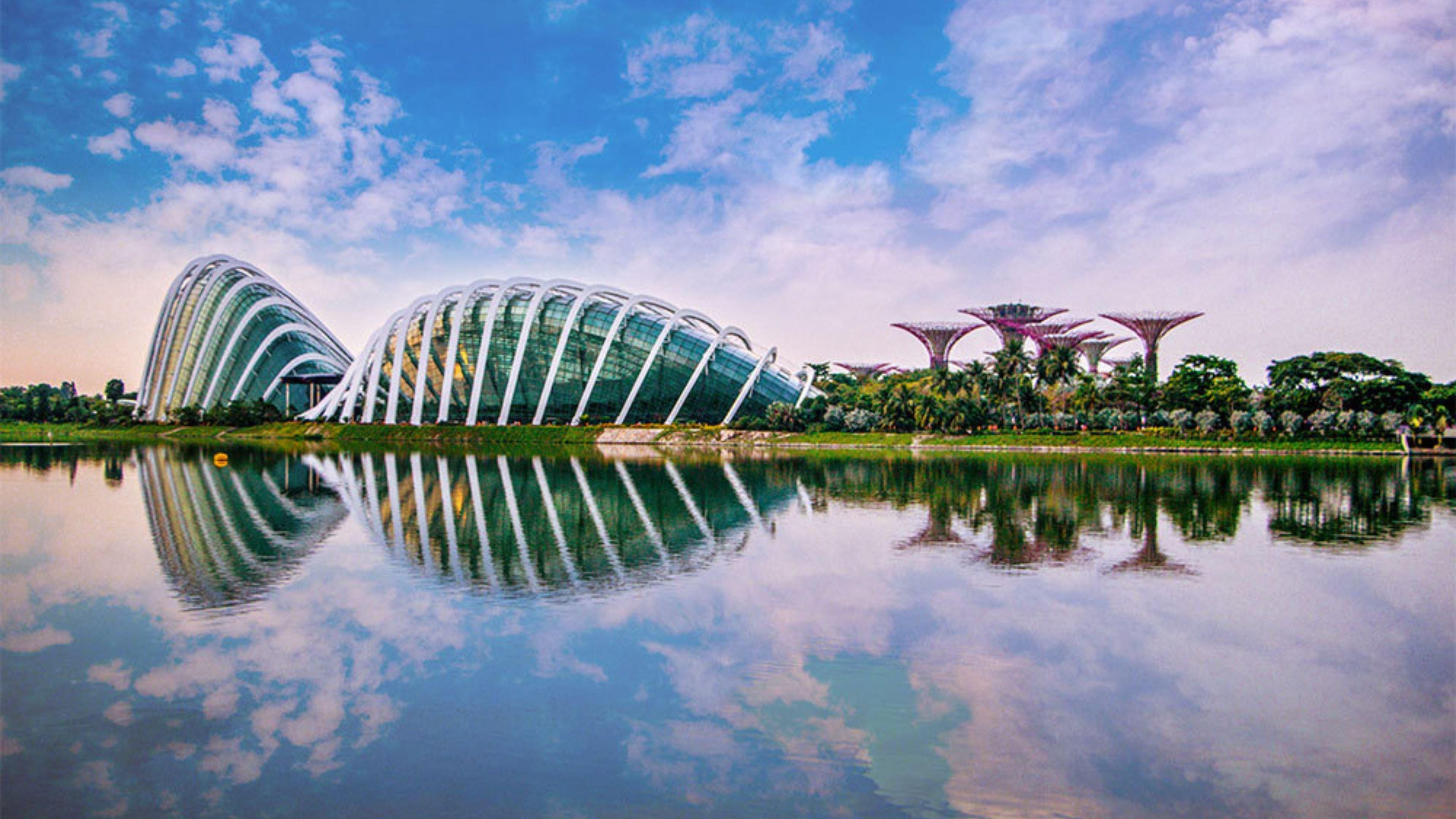 Stay in style at Holiday Inn Atrium