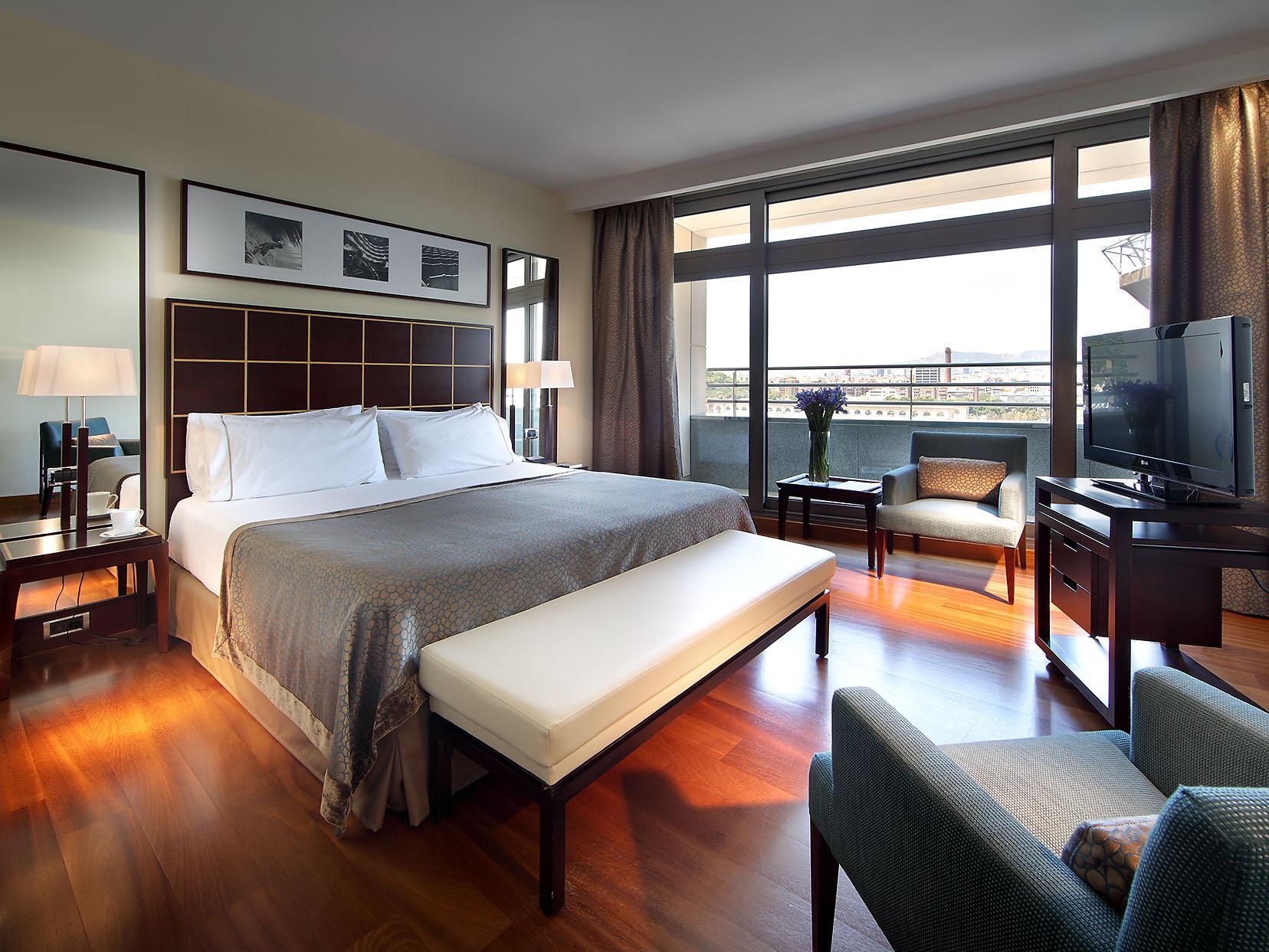 Stay in style at Eurostars Grand Marina Hotel