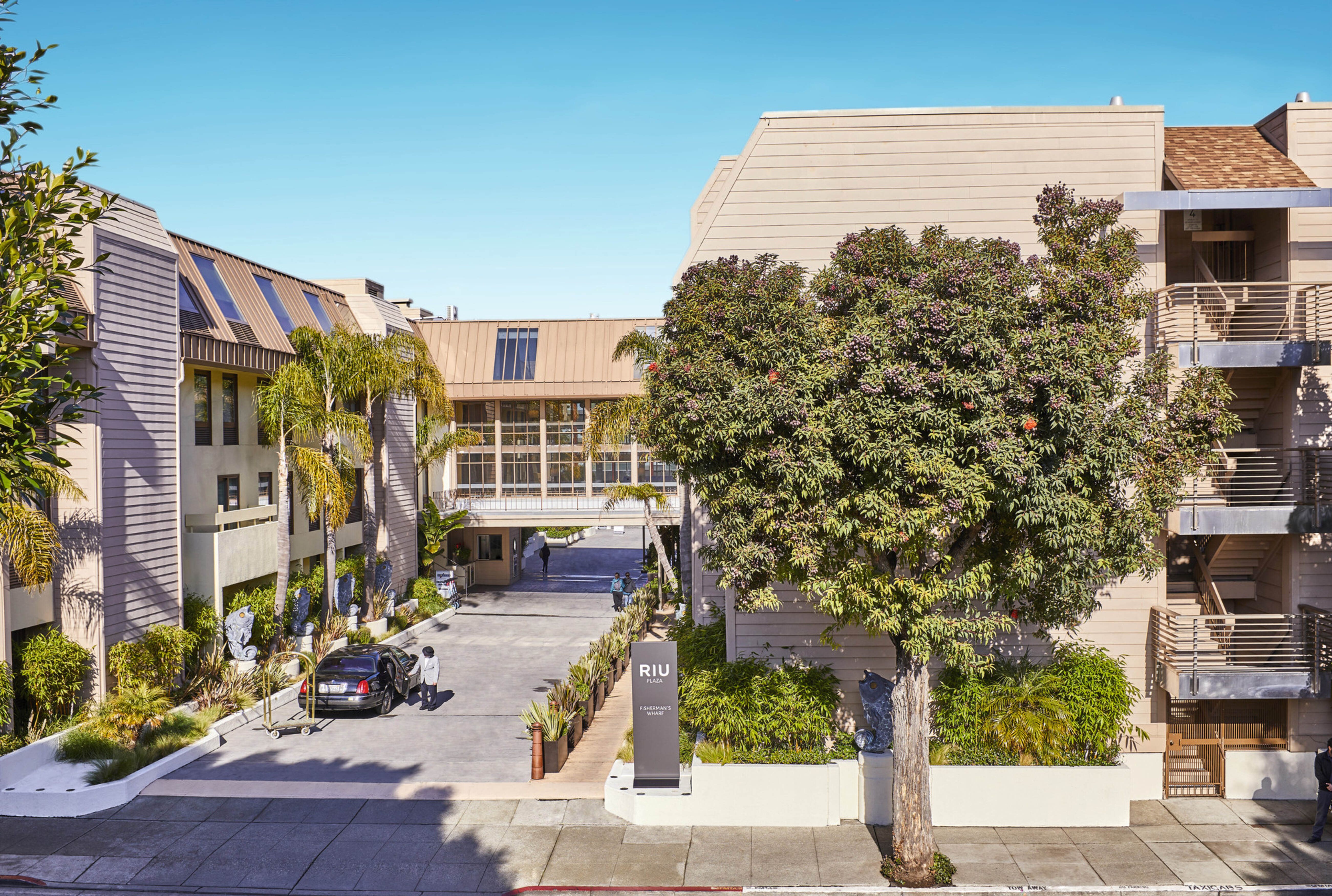 Stay in style at Hotel Riu Plaza Fisherman’s Wharf