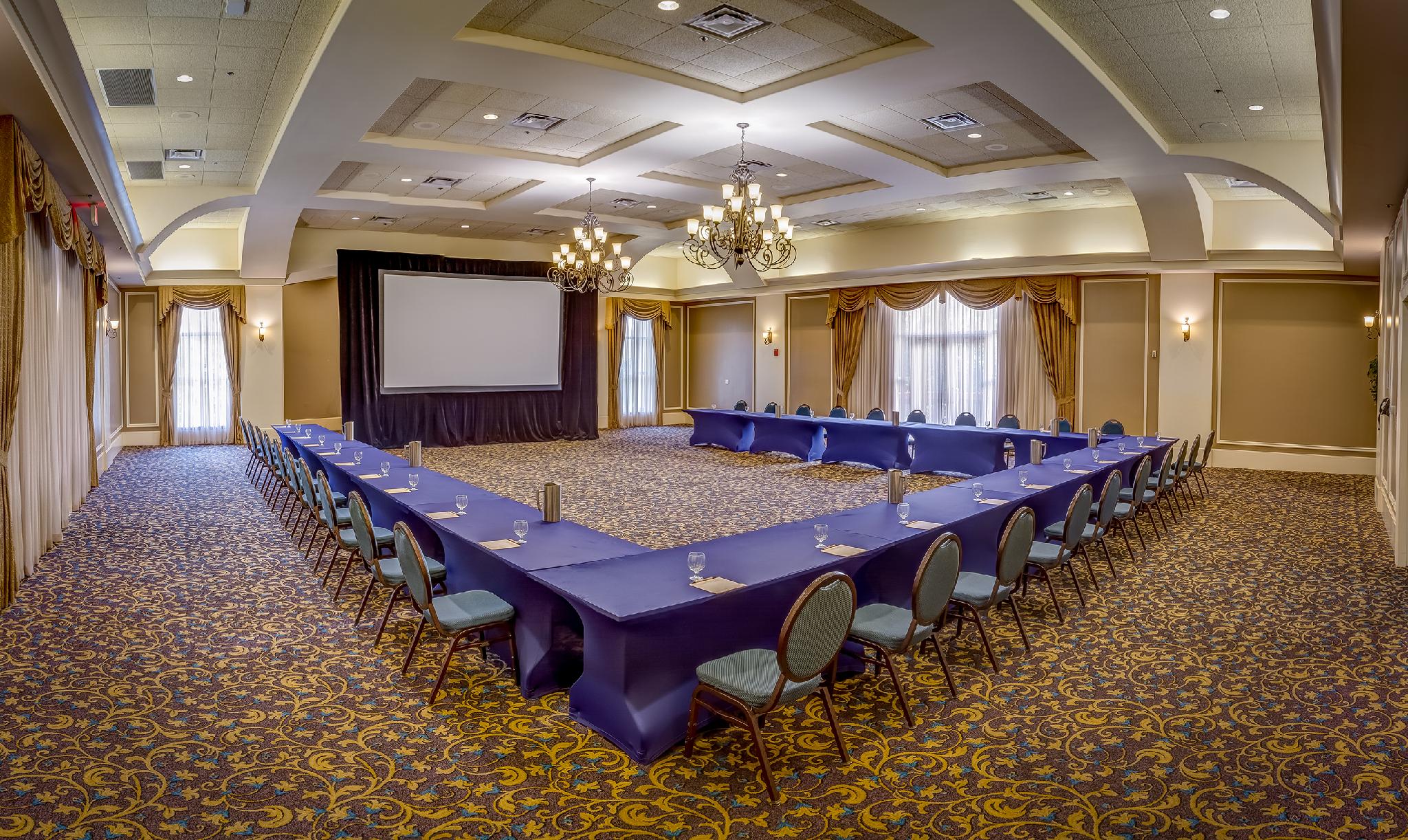 Stay in style at Rosen Centre Hotel