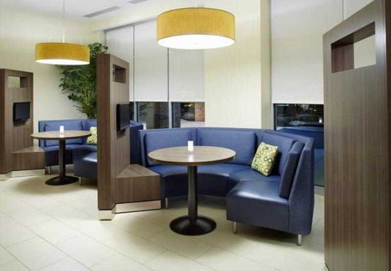 Stay in style at Courtyard Orlando South/John Young Parkway