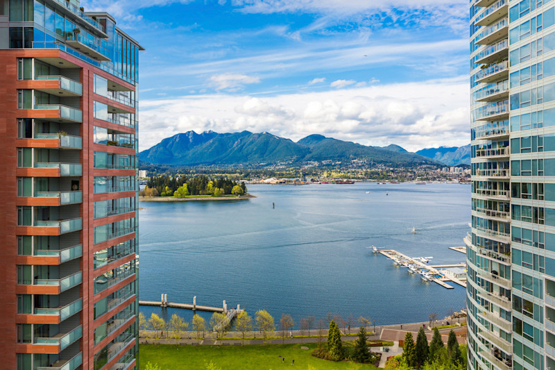 Stay in style at Pinnacle Hotel Vancouver Harbourfront