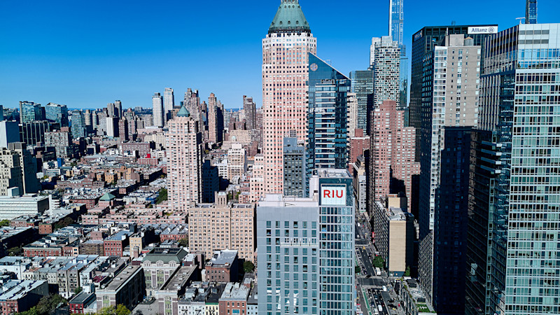 Stay in style at Hotel Riu Plaza New York Times Square