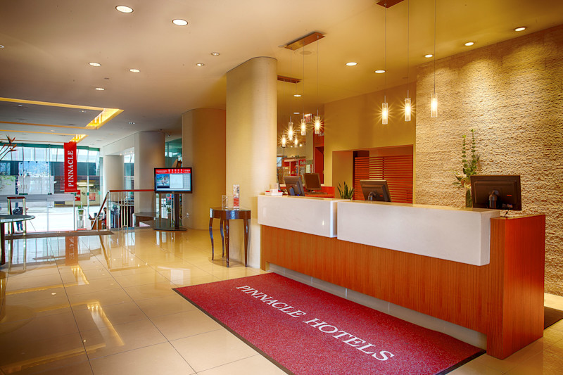 Stay in style at Pinnacle Hotel Vancouver Harbourfront