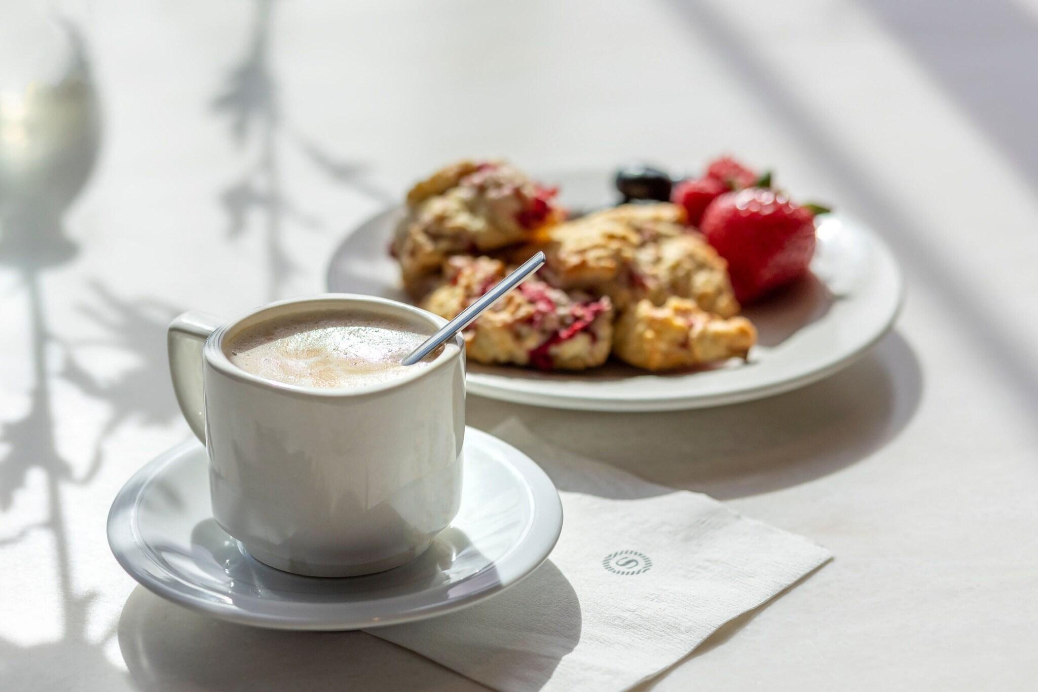 Stay in style at Sheraton Fallsview Hotel