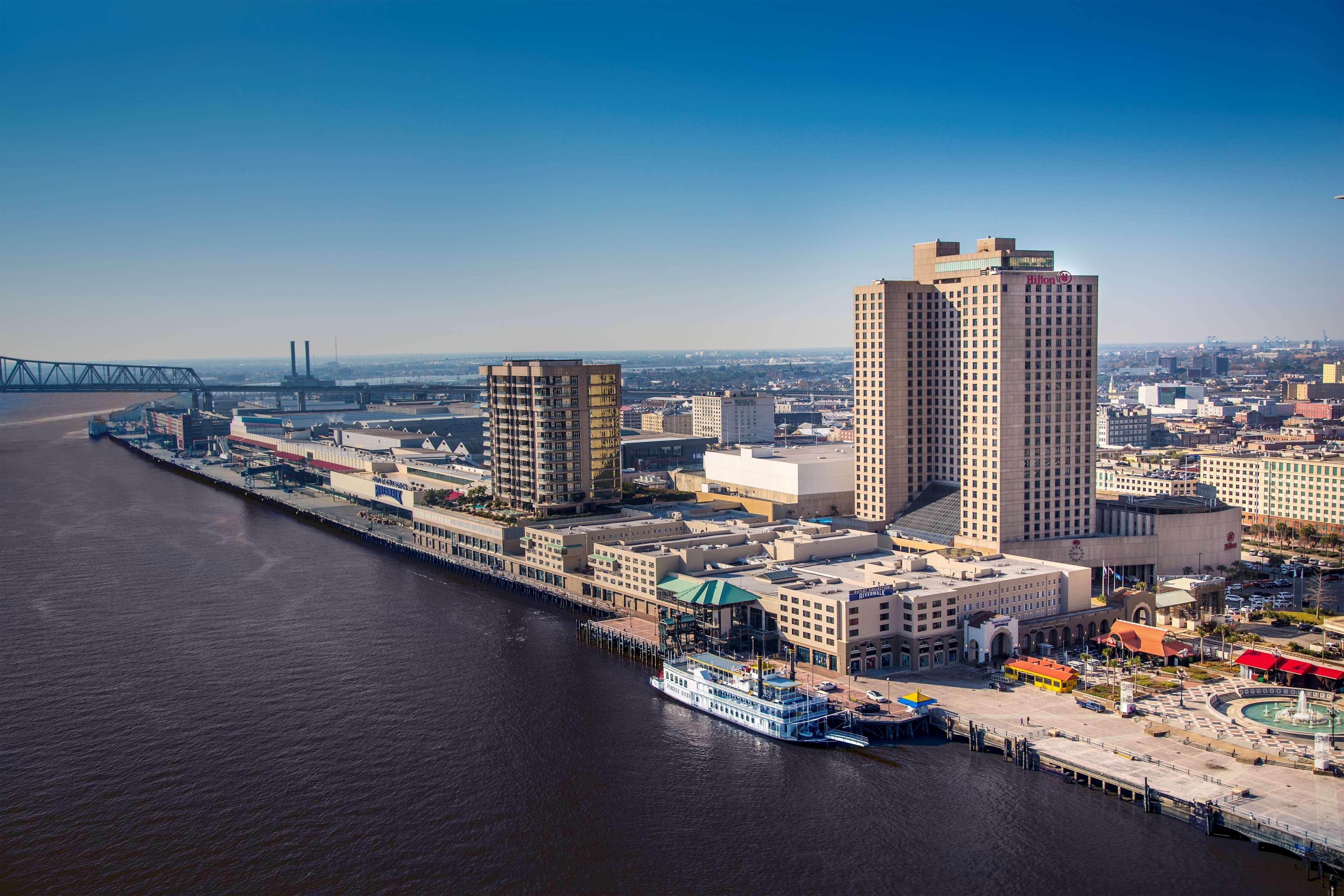 Stay in style at Hilton New Orleans Riverside