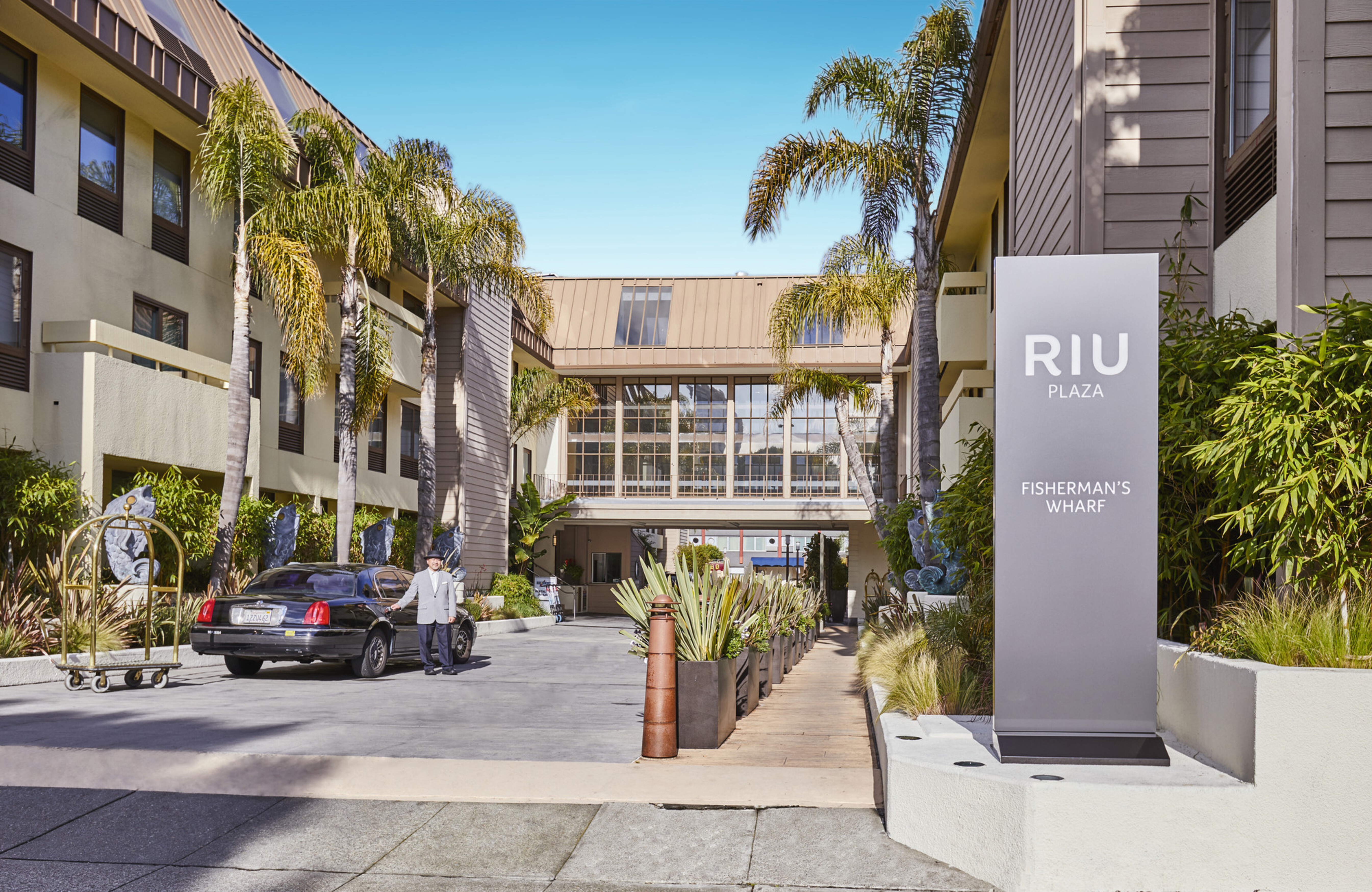 Stay in style at Hotel Riu Plaza Fisherman’s Wharf