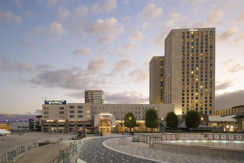 Stay in style at Hilton New Orleans Riverside