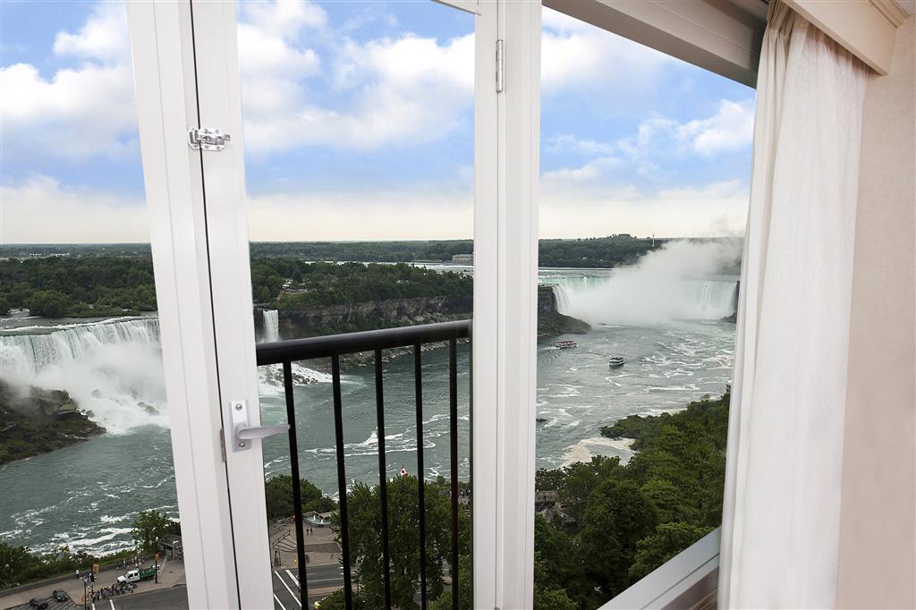 Stay in style at Sheraton Fallsview Hotel