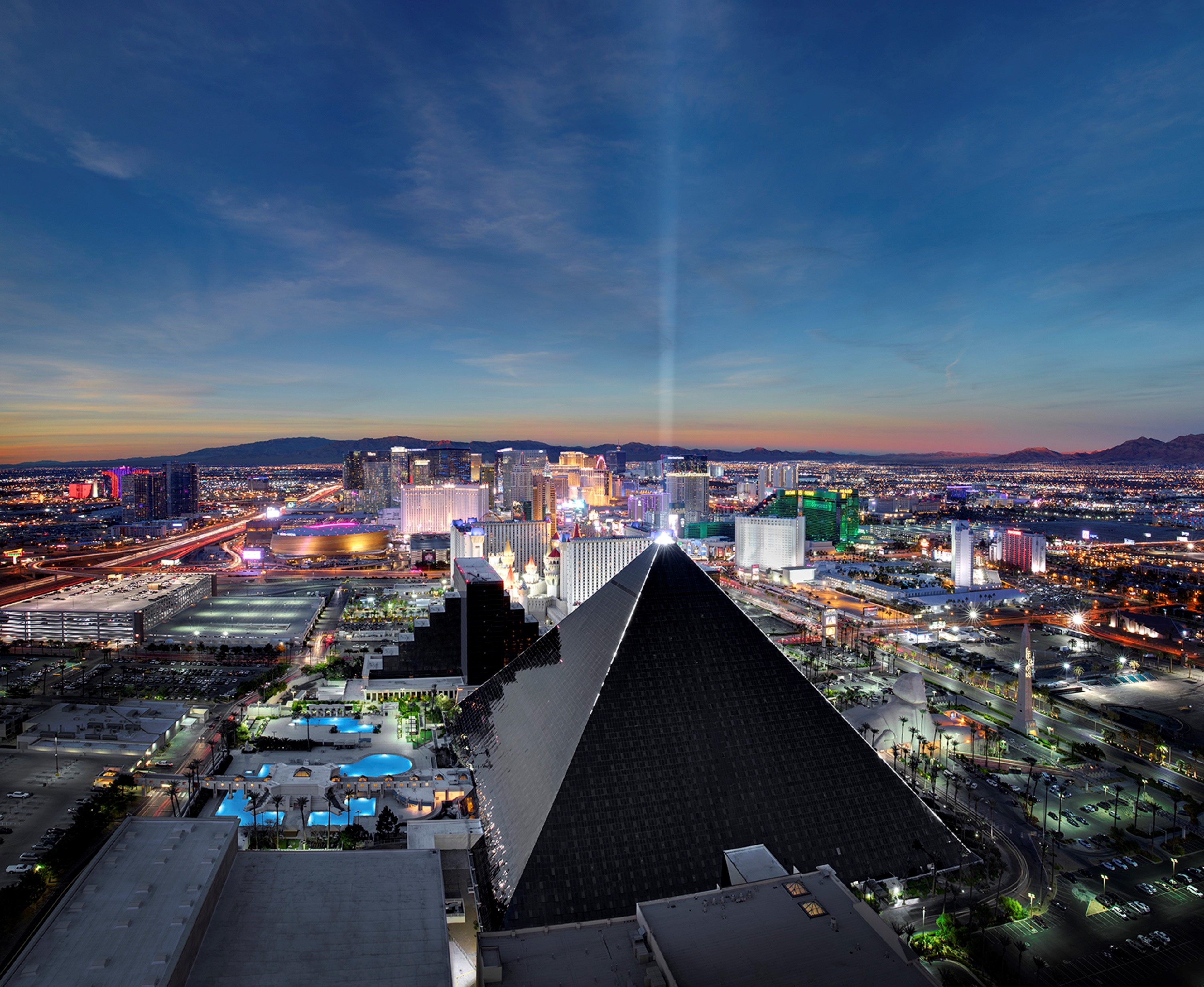 Stay in style at Luxor Hotel & Casino