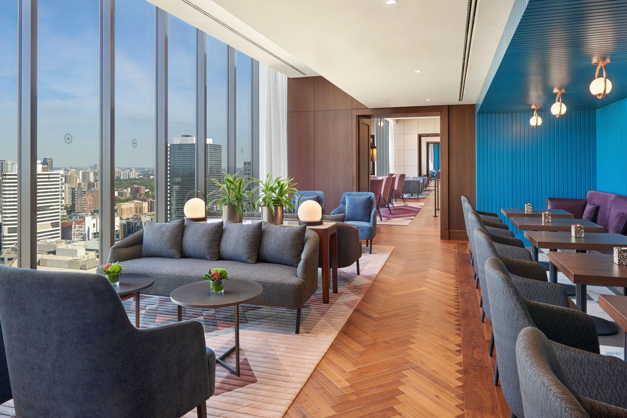 Stay in style at Sheraton Centre Toronto Hotel