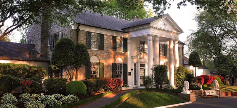 Stay in style at Sheraton Memphis Downtown Hotel