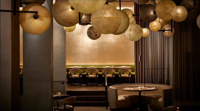 Stay in style at Ambassador Chicago